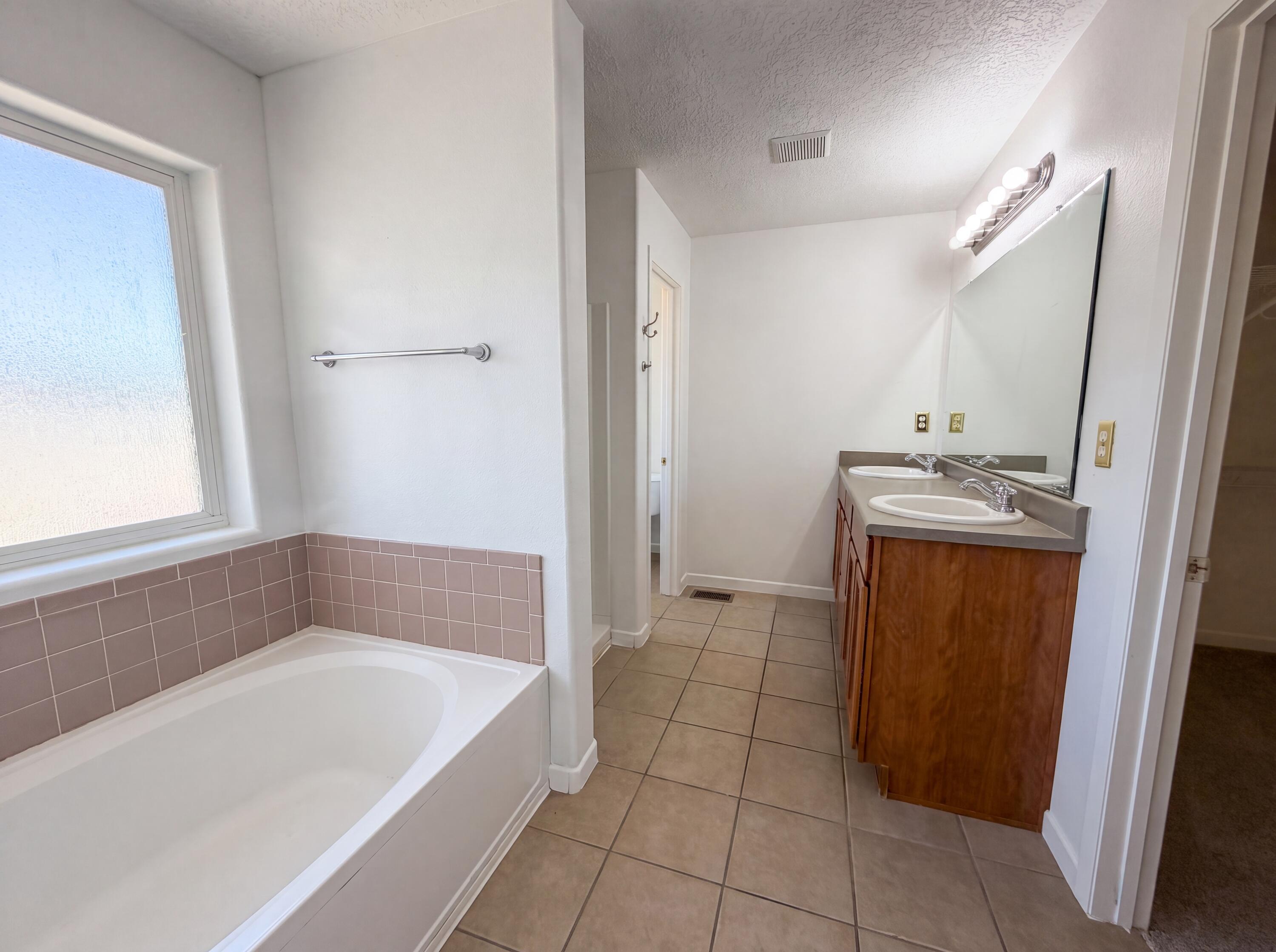 Photo 14 — 2516 Milagro Ridge Court NE
