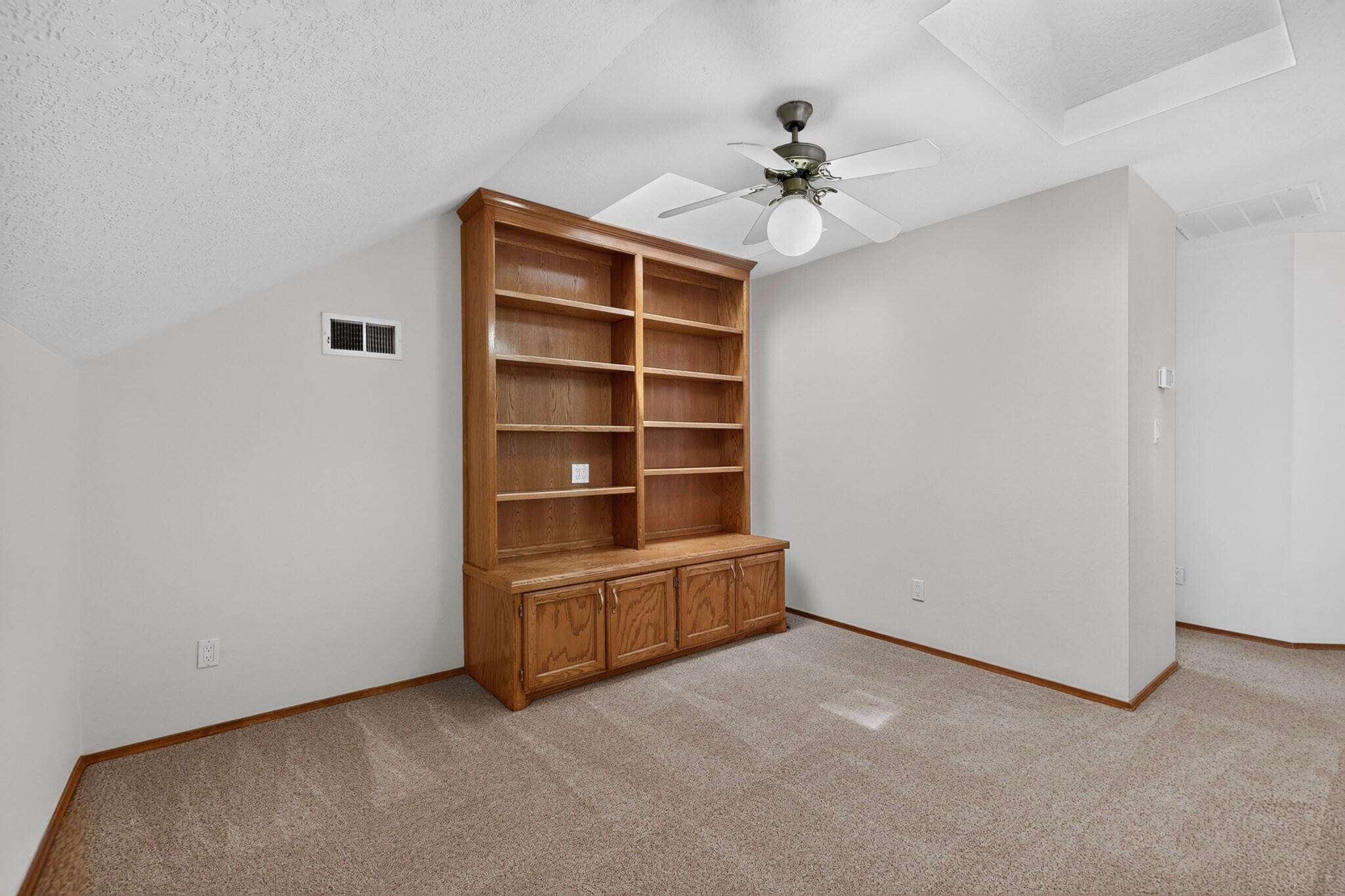 Photo 19 — 6308 Montano Pointe Road NW
