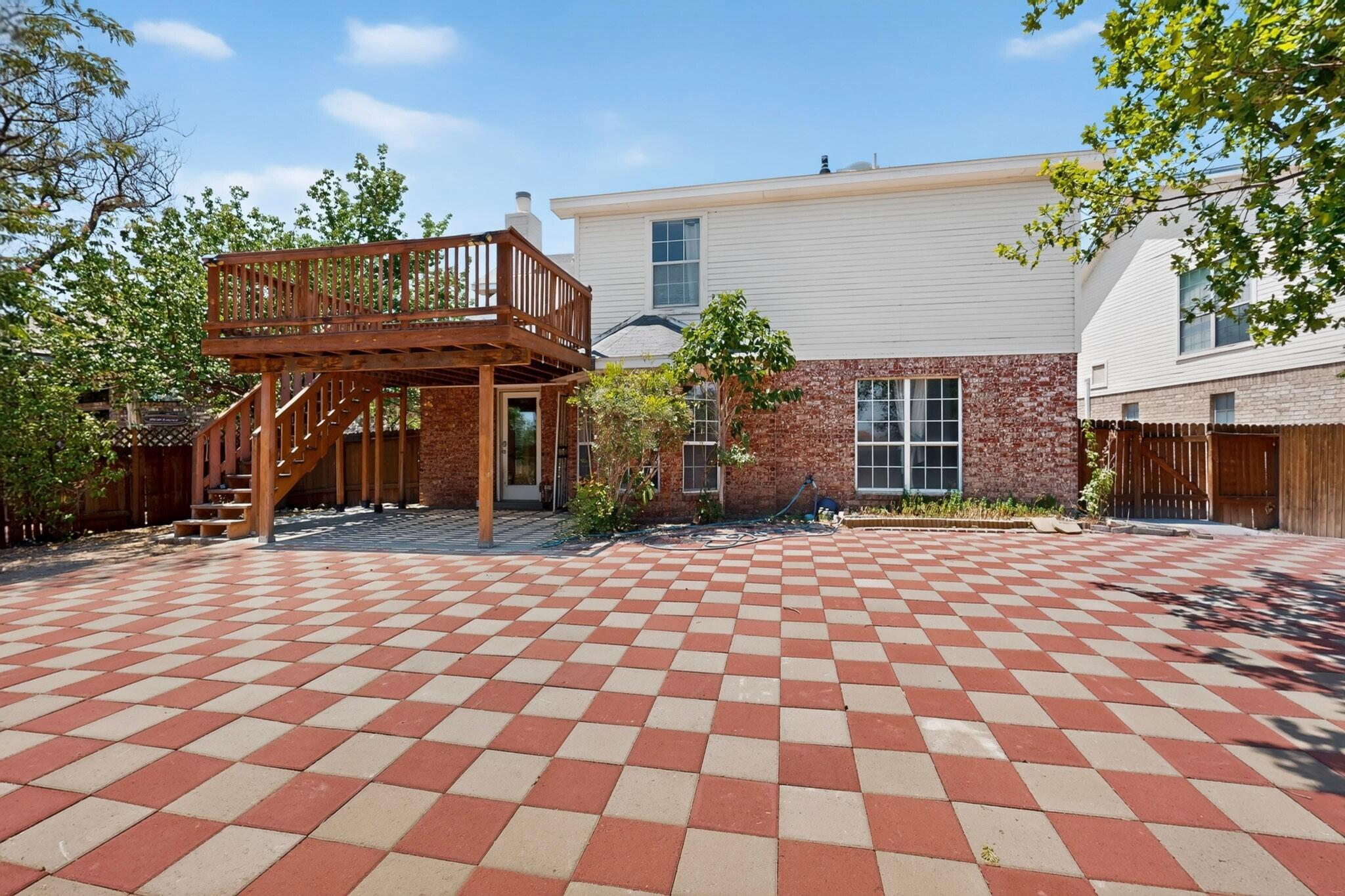 Photo 2 — 6308 Montano Pointe Road NW