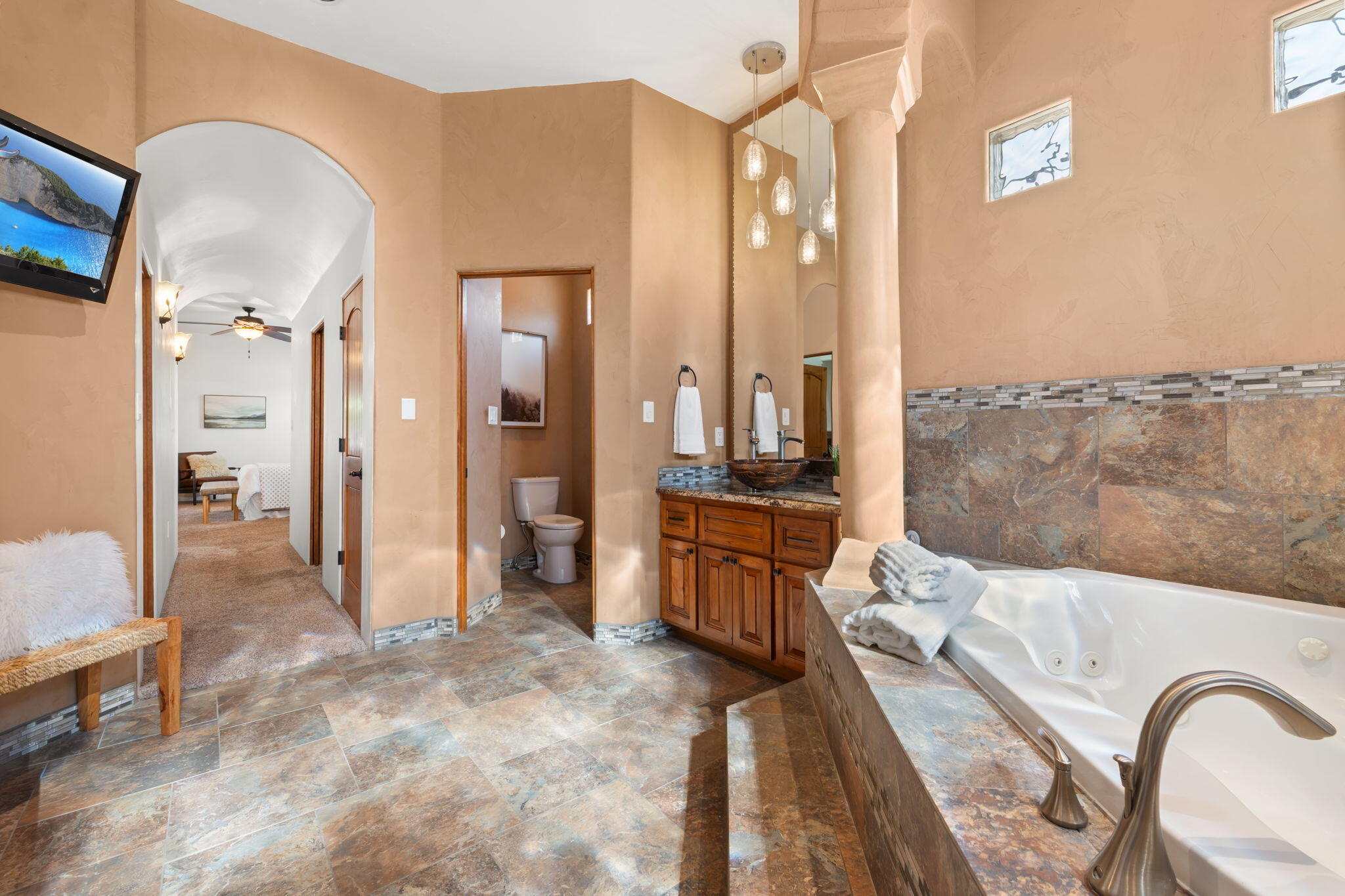 Photo 17 — 1202 Gabaldon Road NW