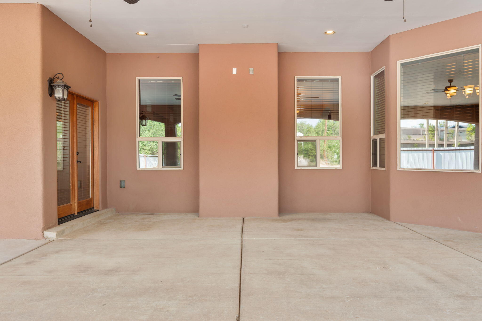 Photo 11 — 1202 Gabaldon Road NW