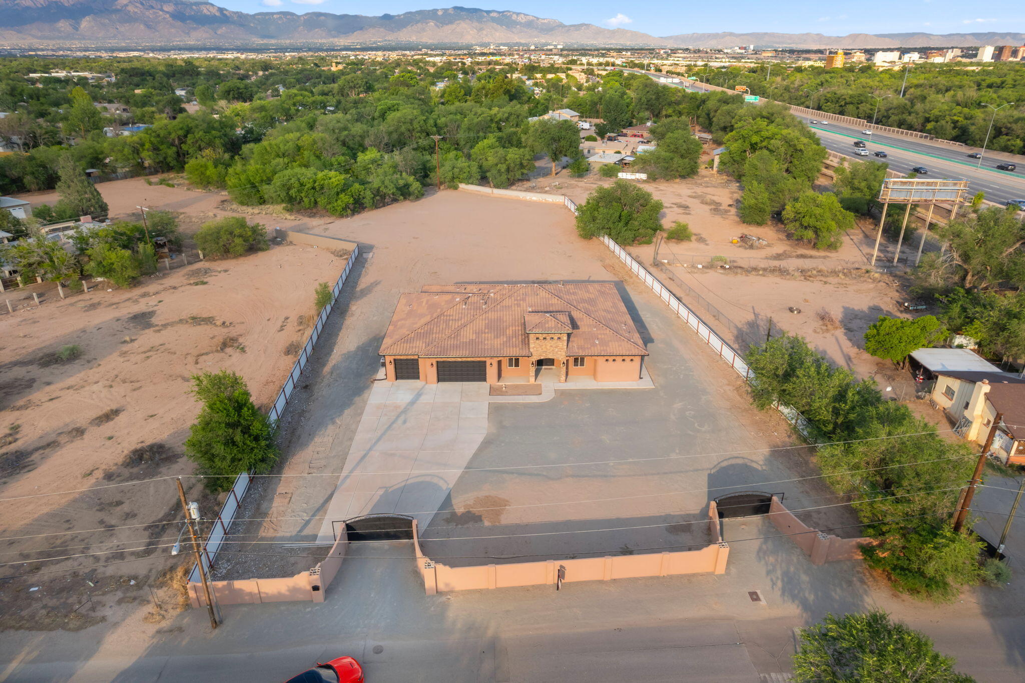 Photo 5 — 1202 Gabaldon Road NW