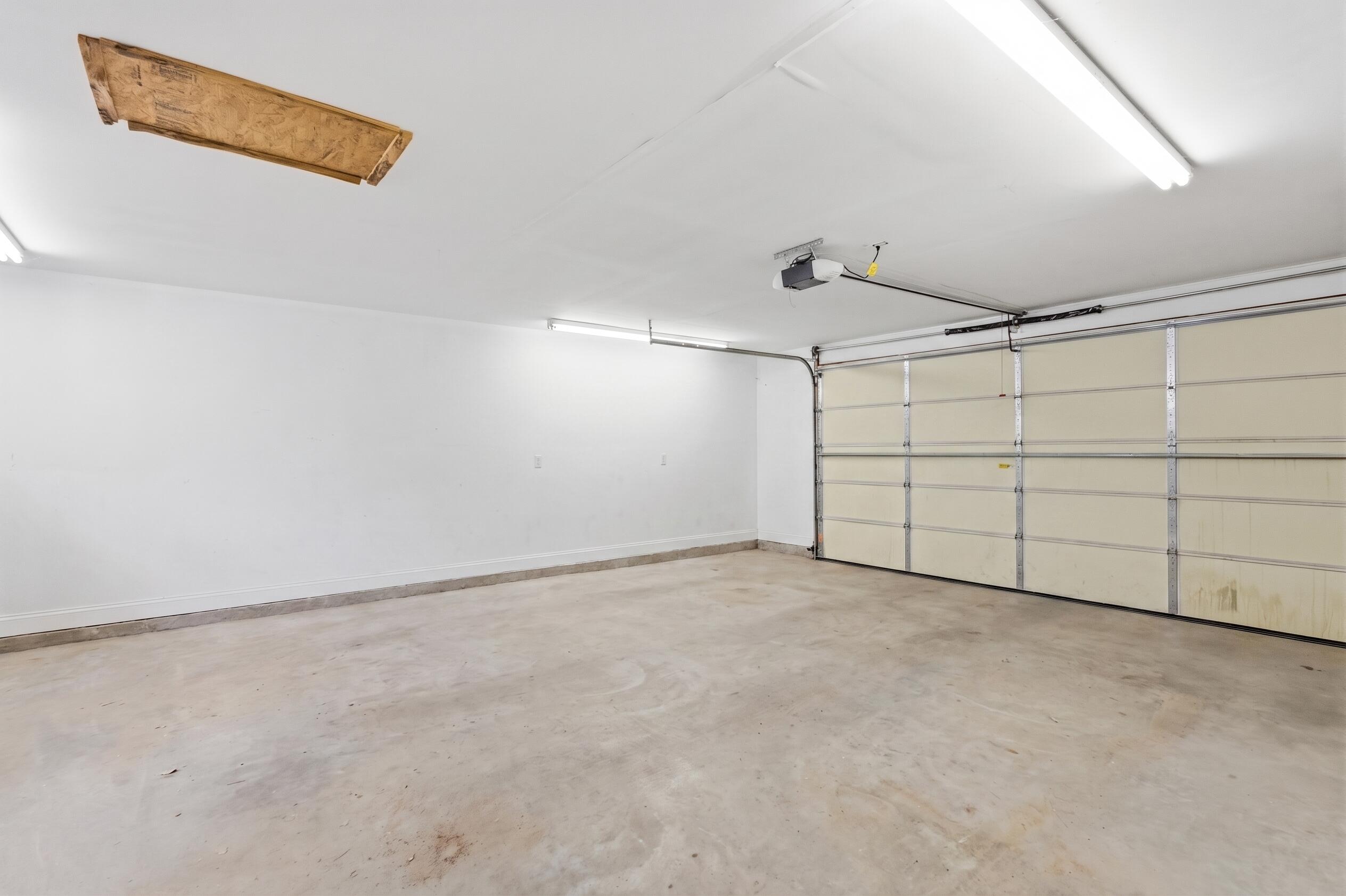 Photo 9 — 102 Romero Drive