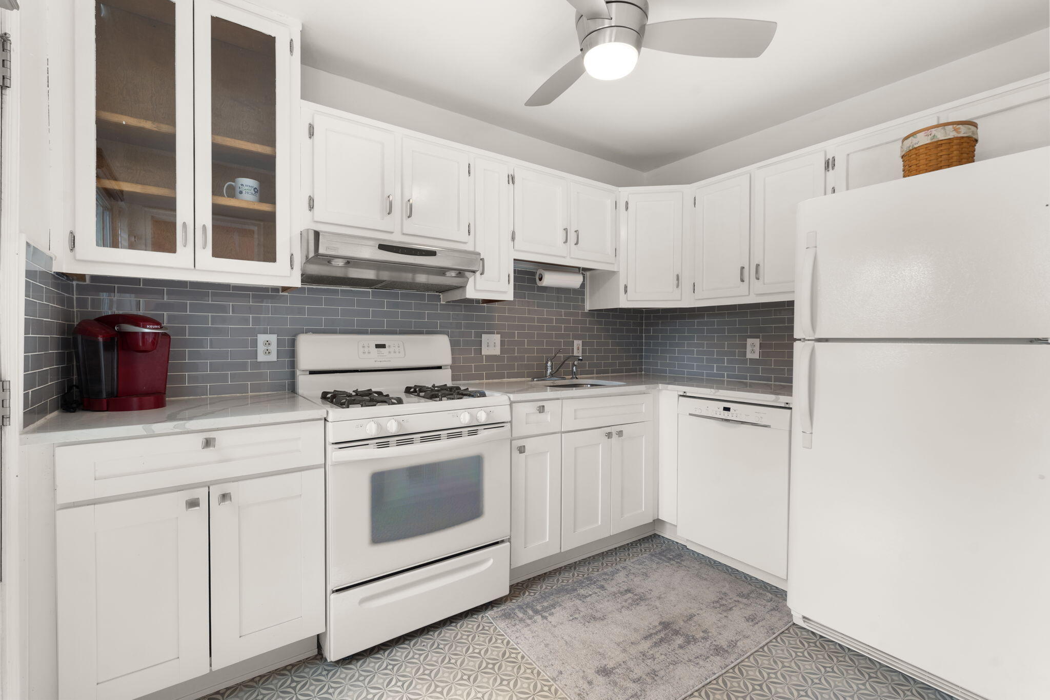Photo 15 — 1405 San Carlos Road SW 3