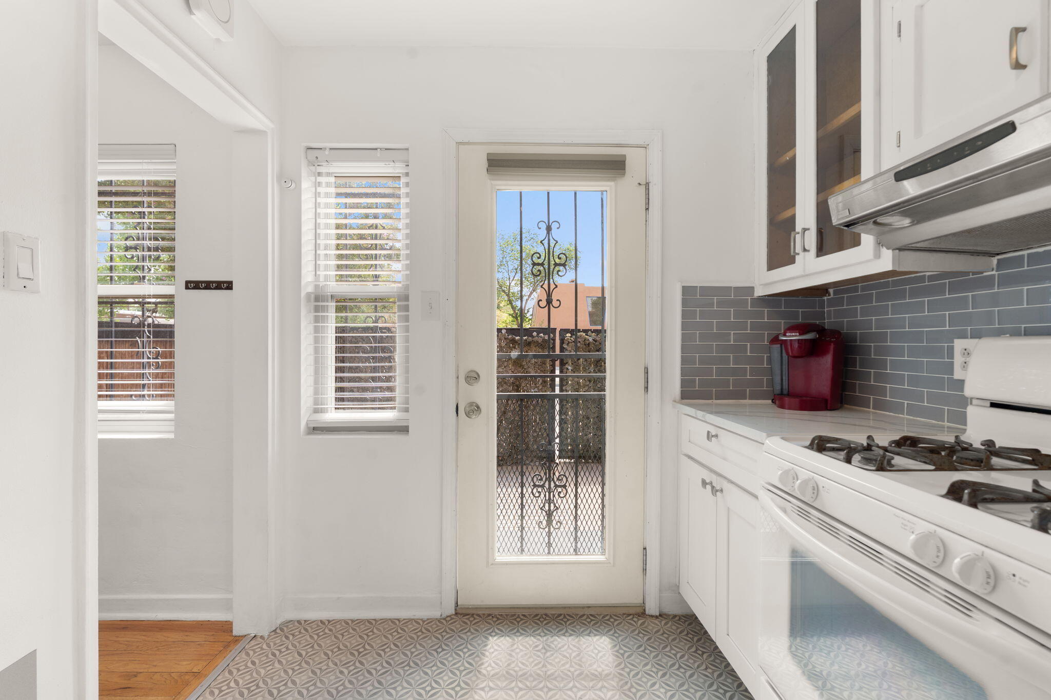 Photo 14 — 1405 San Carlos Road SW 3