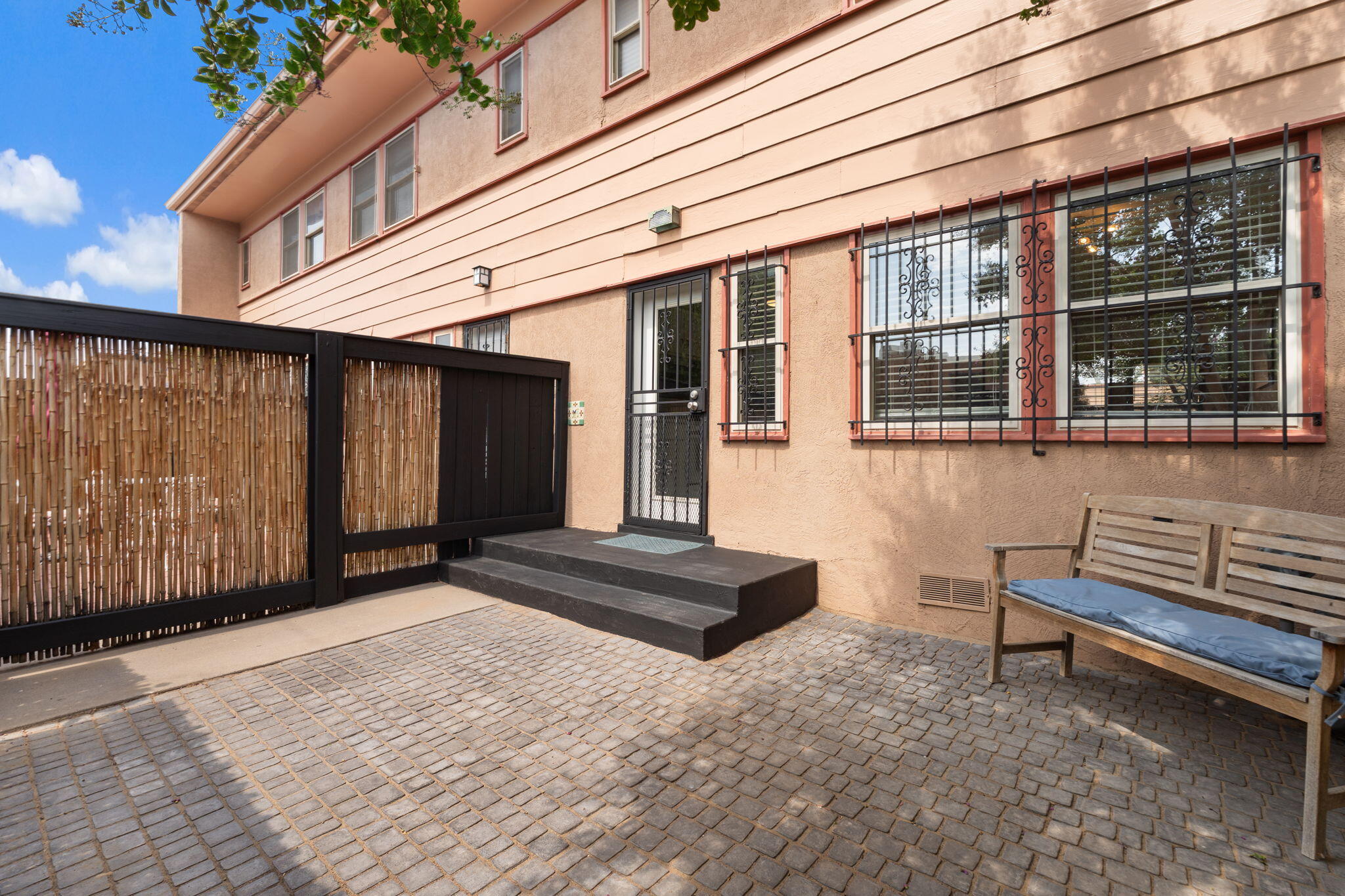 Photo 12 — 1405 San Carlos Road SW 3