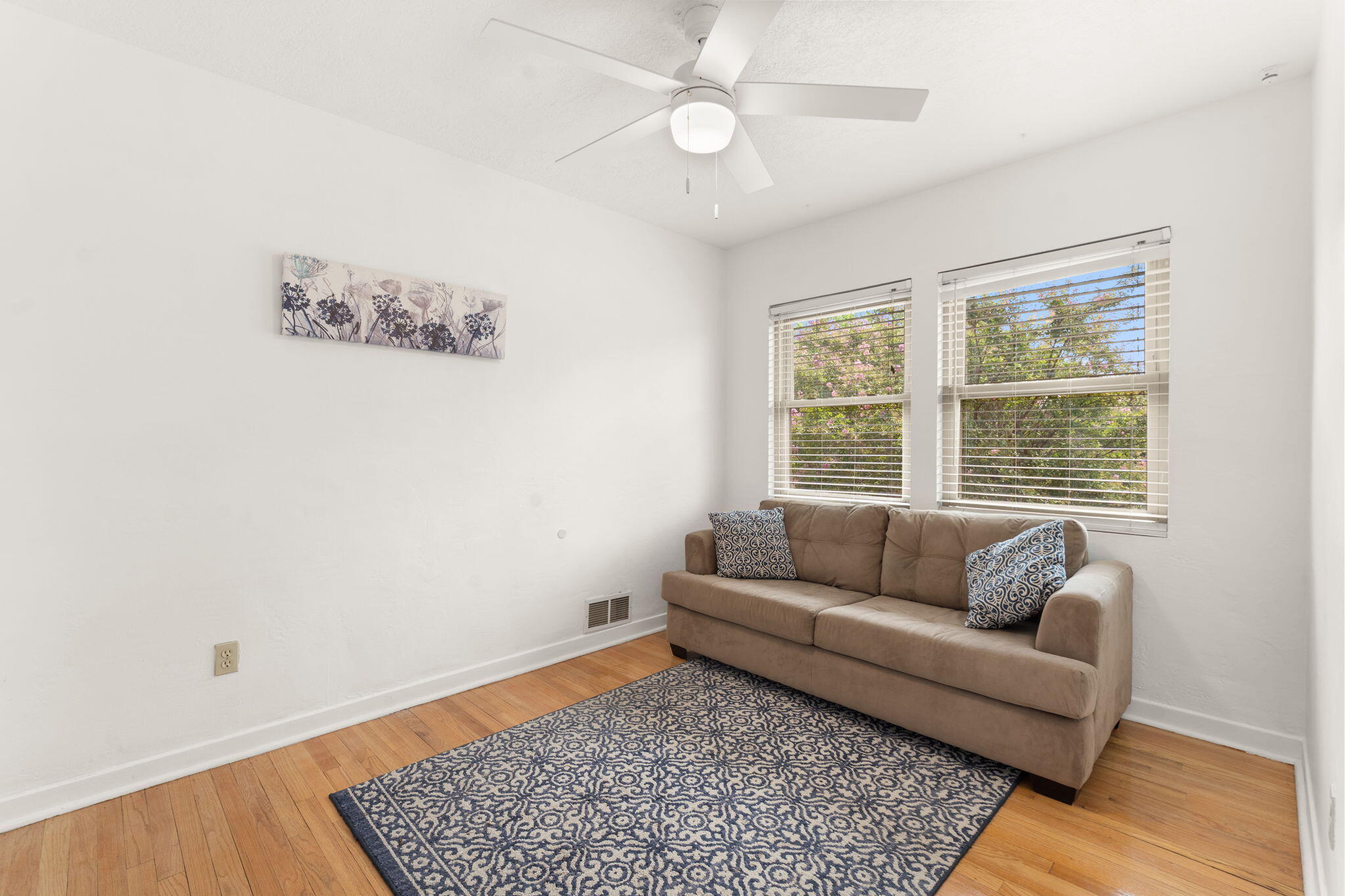 Photo 10 — 1405 San Carlos Road SW 3