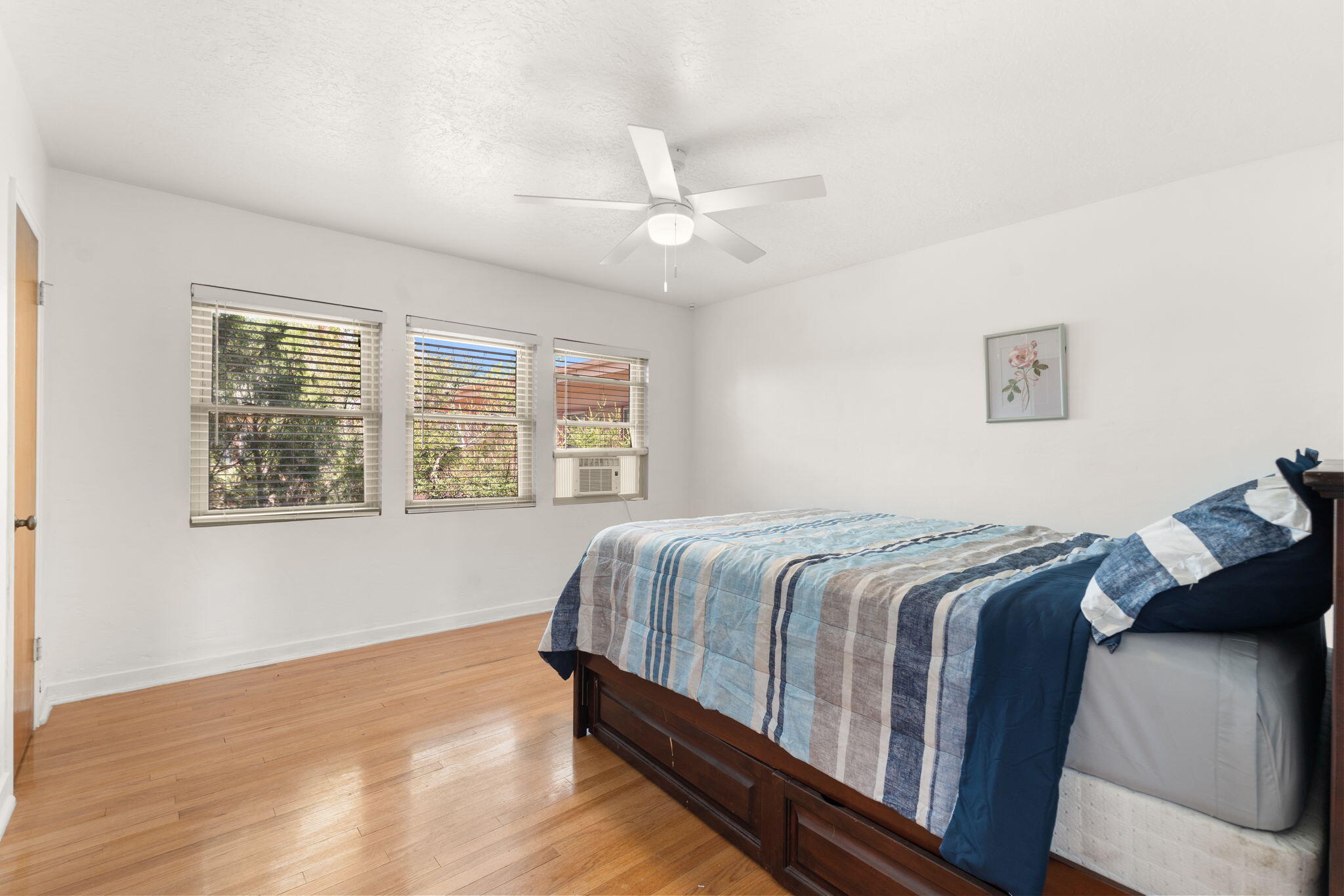 Photo 6 — 1405 San Carlos Road SW 3
