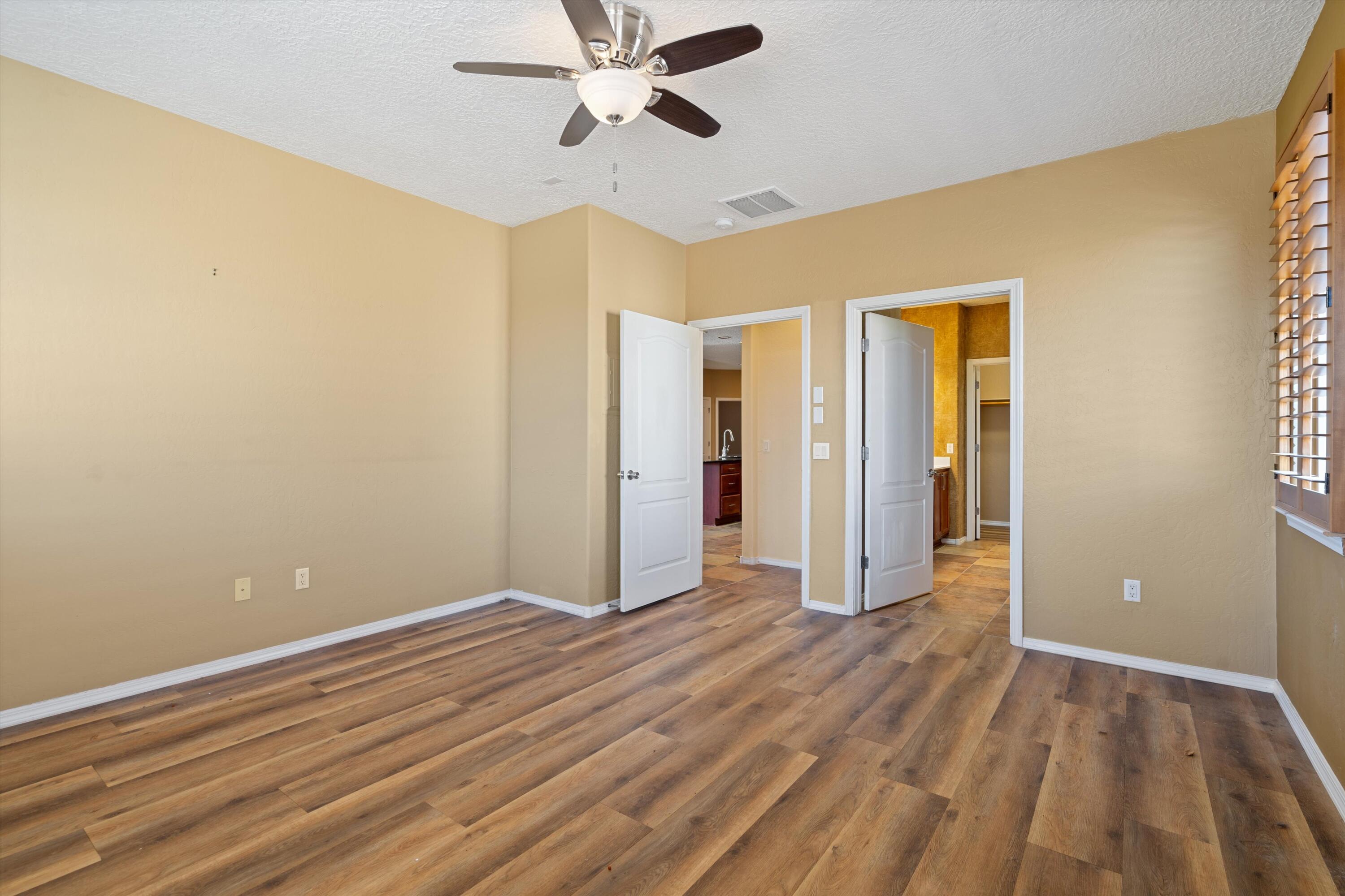 Photo 17 — 848 COTTONWOOD Circle