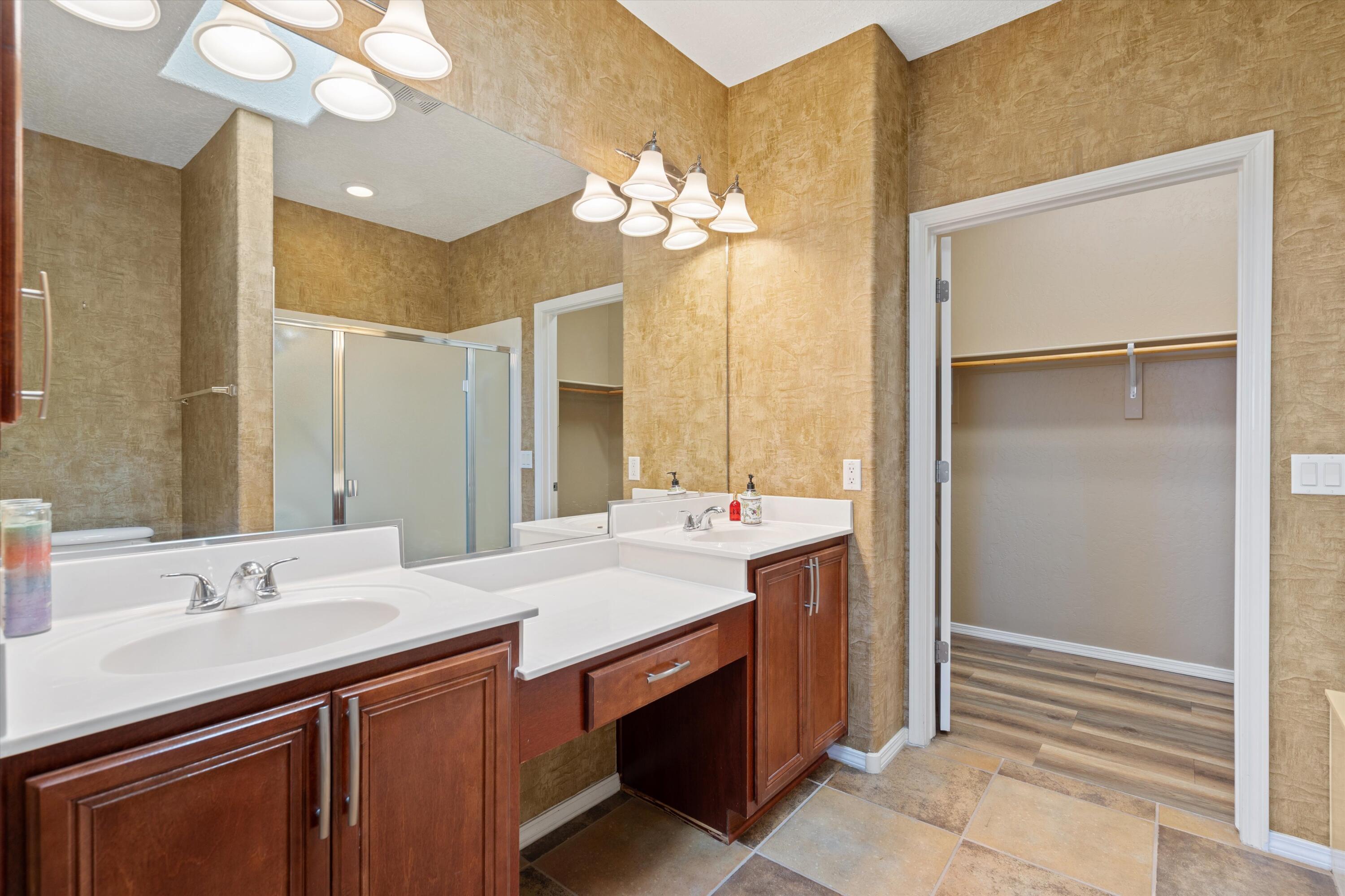 Photo 14 — 848 COTTONWOOD Circle