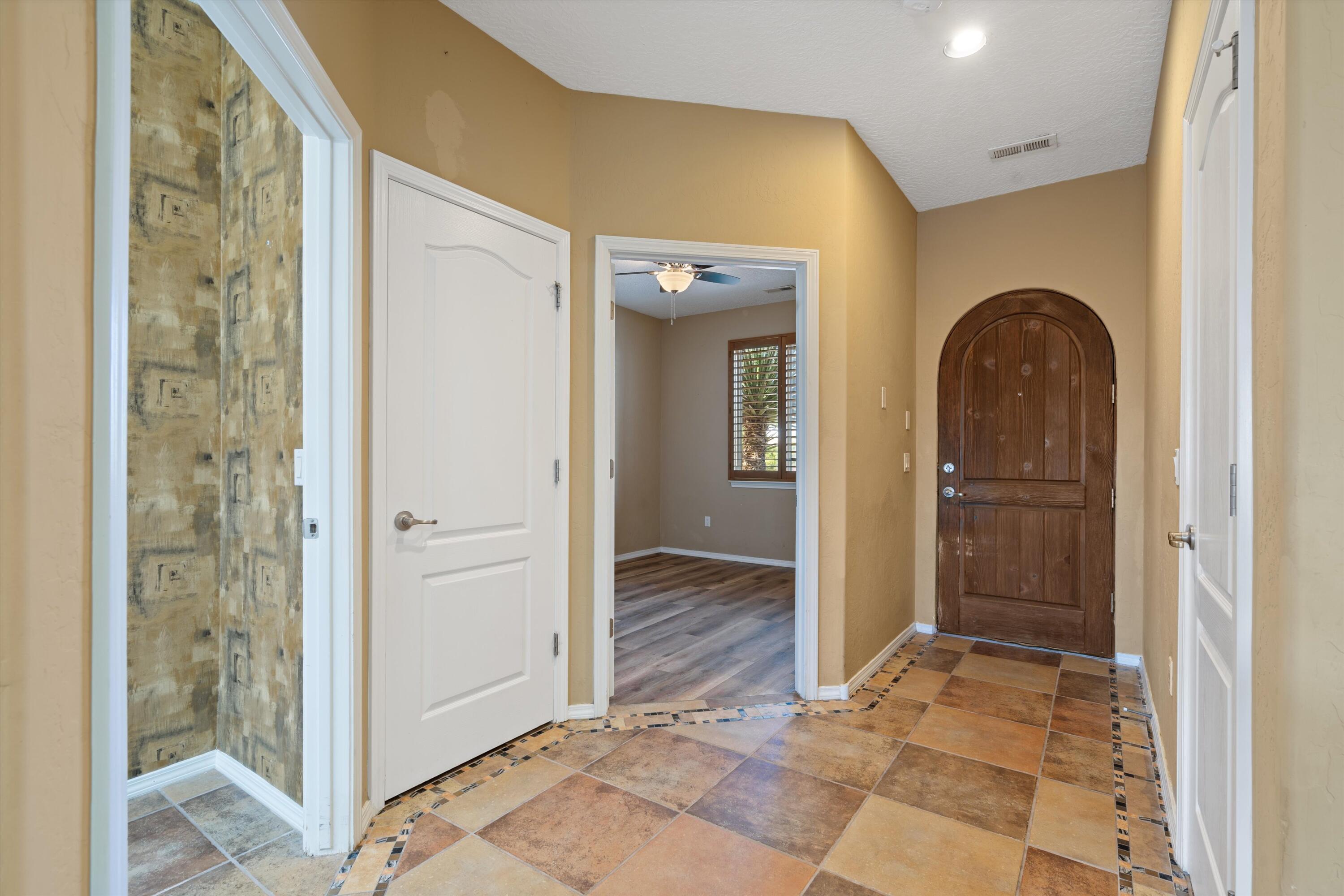 Photo 12 — 848 COTTONWOOD Circle