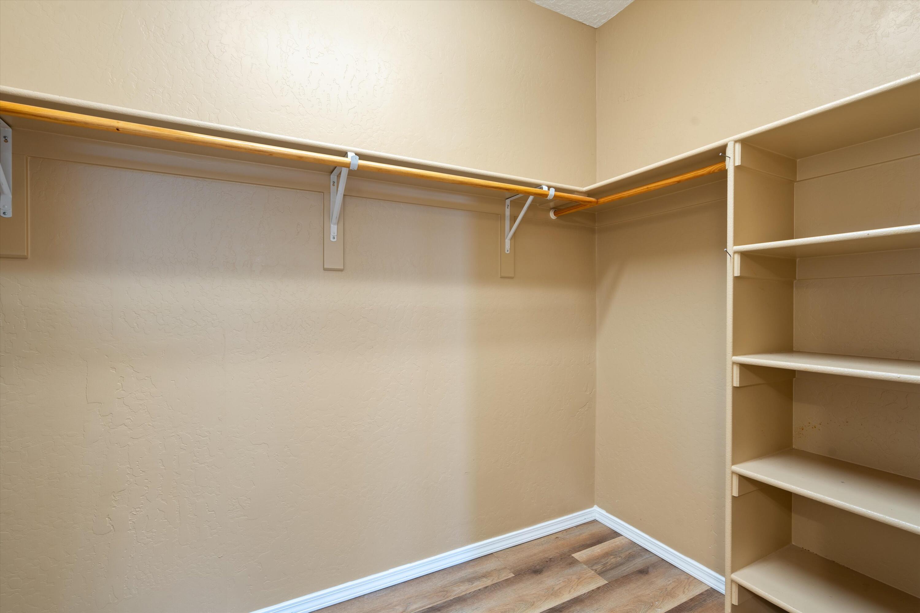Photo 11 — 848 COTTONWOOD Circle