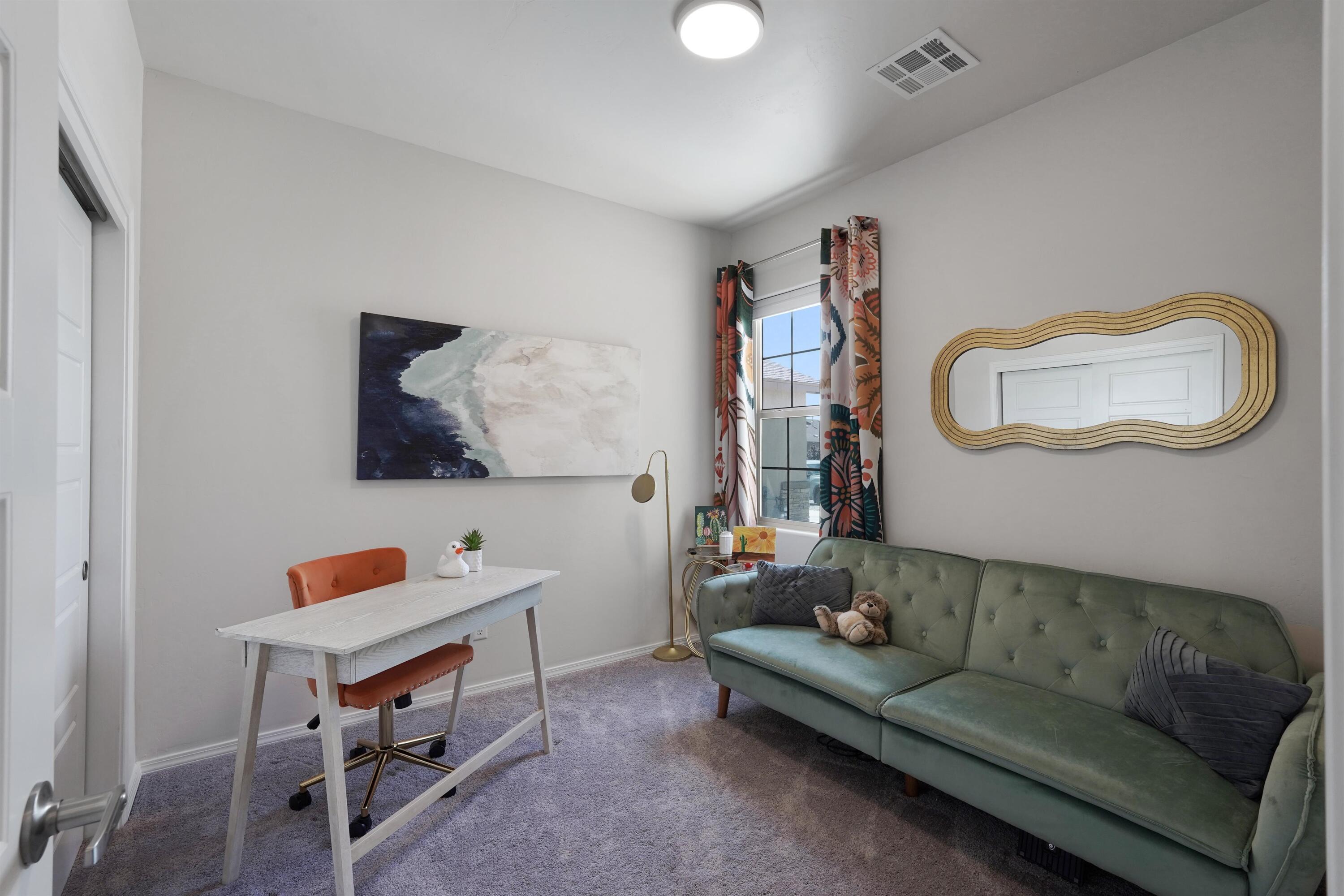 Photo 15 — 2877 Cambridge Avenue NE
