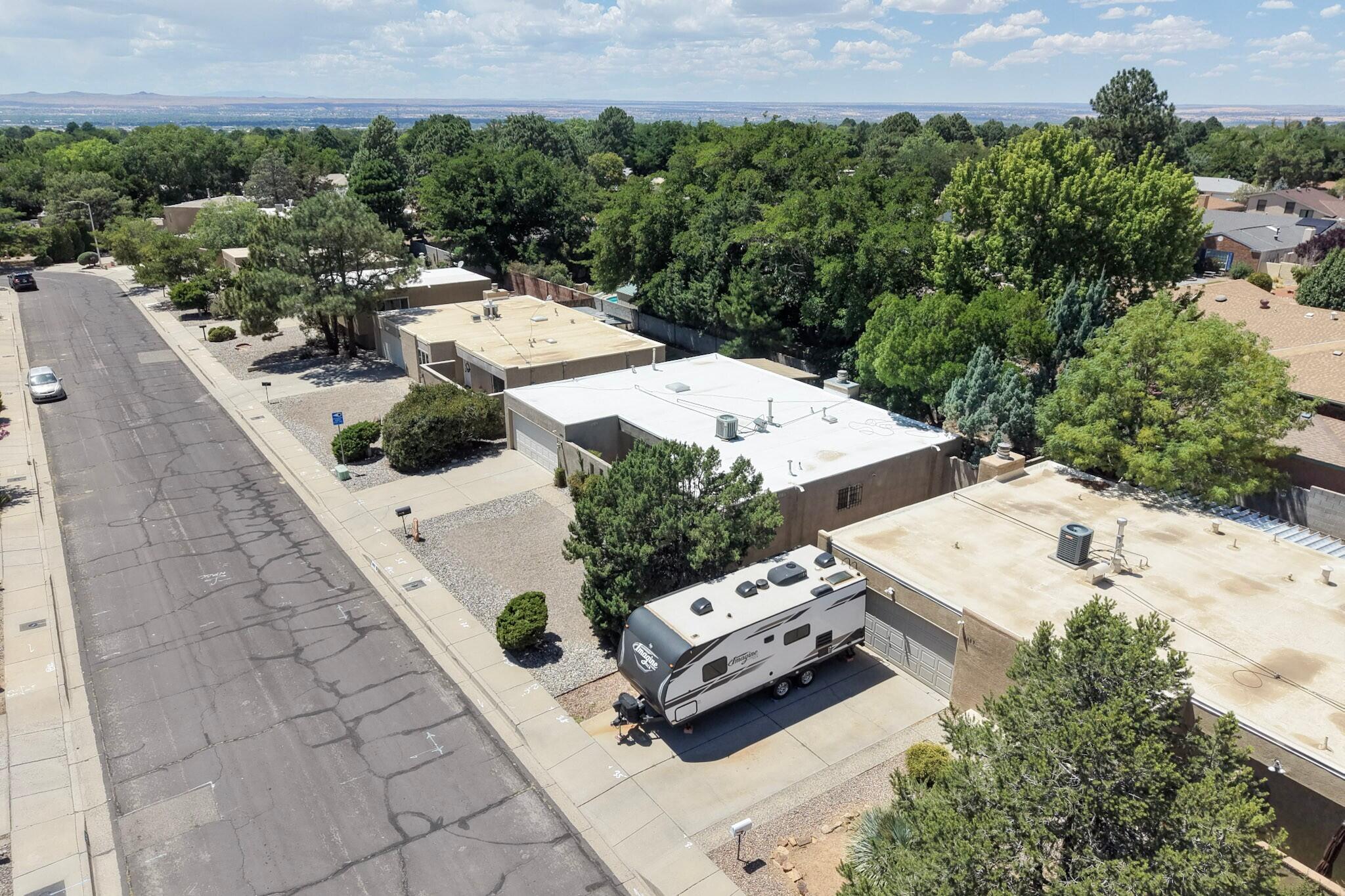 Photo 5 — 6805 Baker Avenue NE