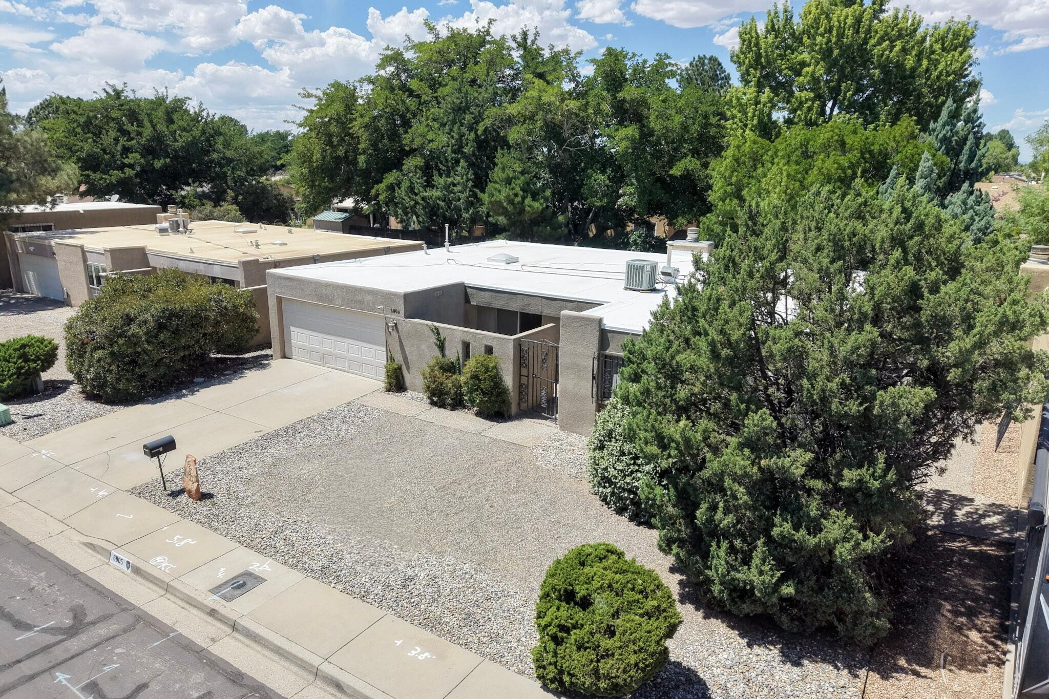 Photo 7 — 6805 Baker Avenue NE