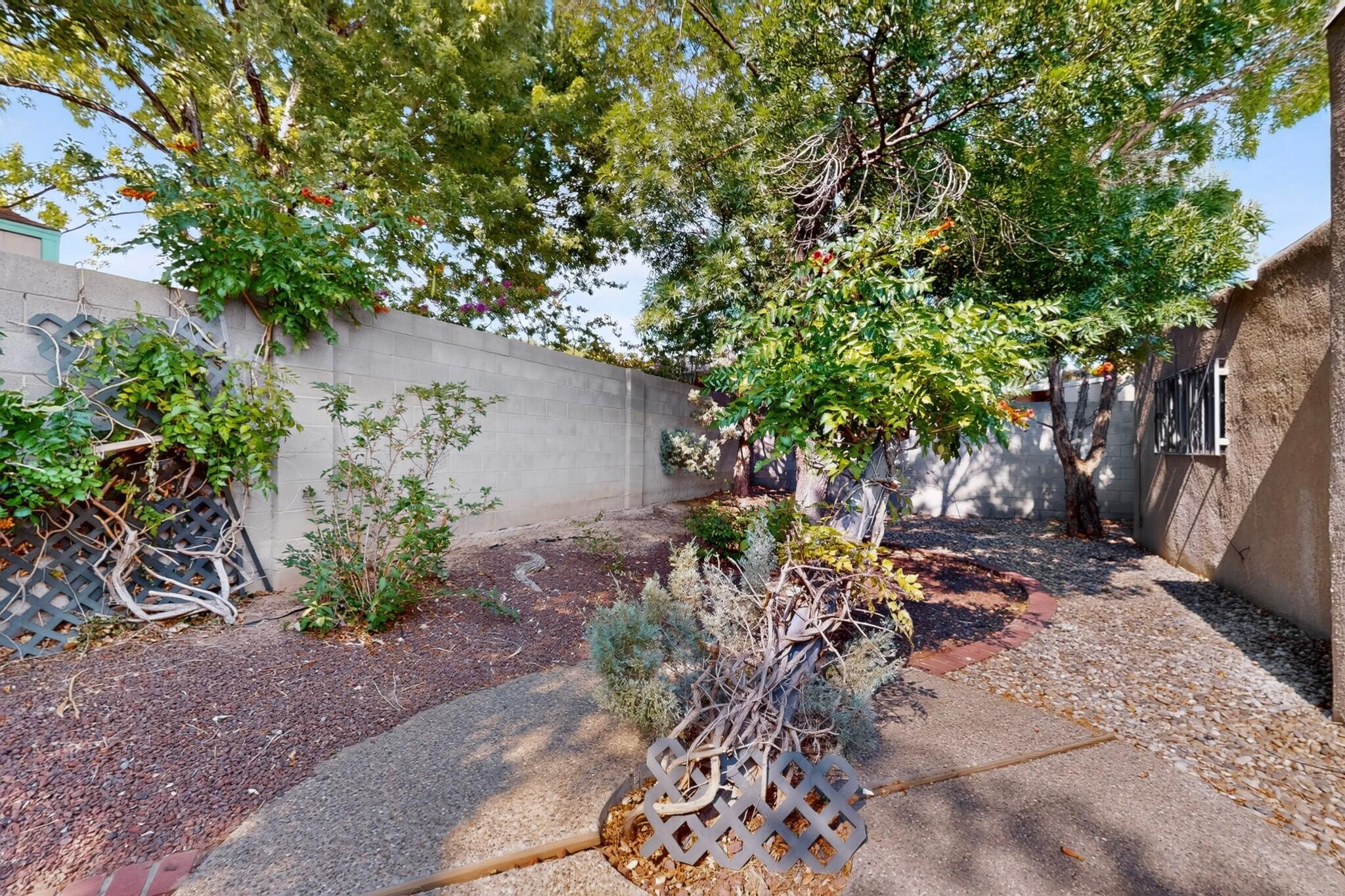 Photo 4 — 6805 Baker Avenue NE