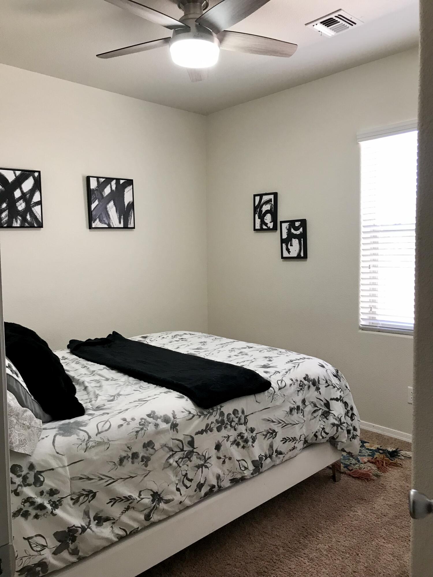 Photo 6 — 10904 Del Carmen Street NW