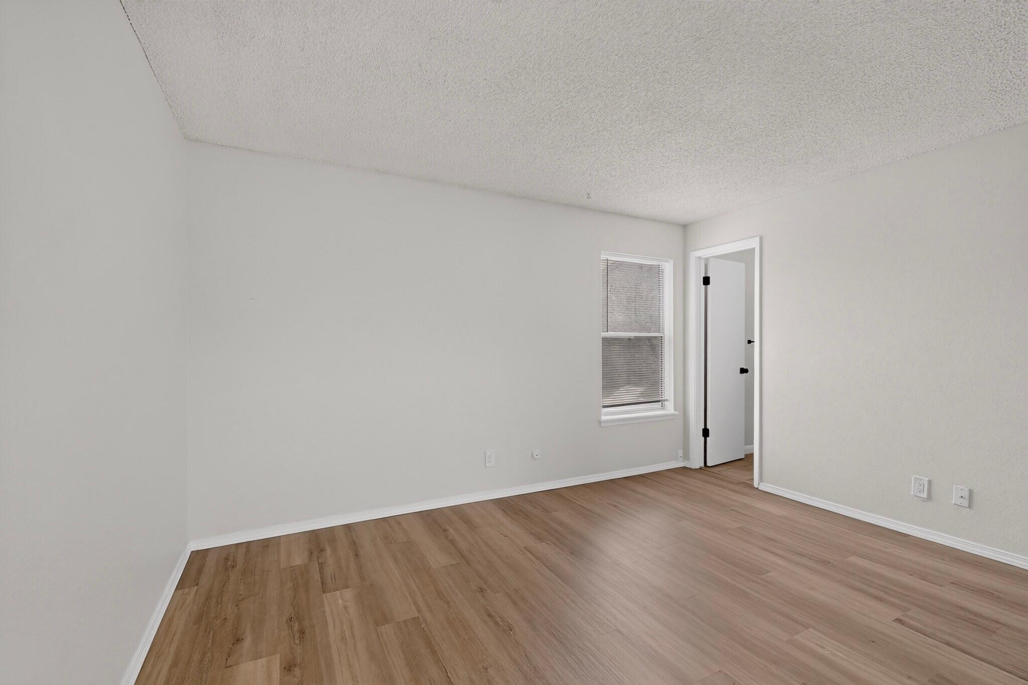 Photo 15 — 3859 Montgomery Boulevard NE APT 1321