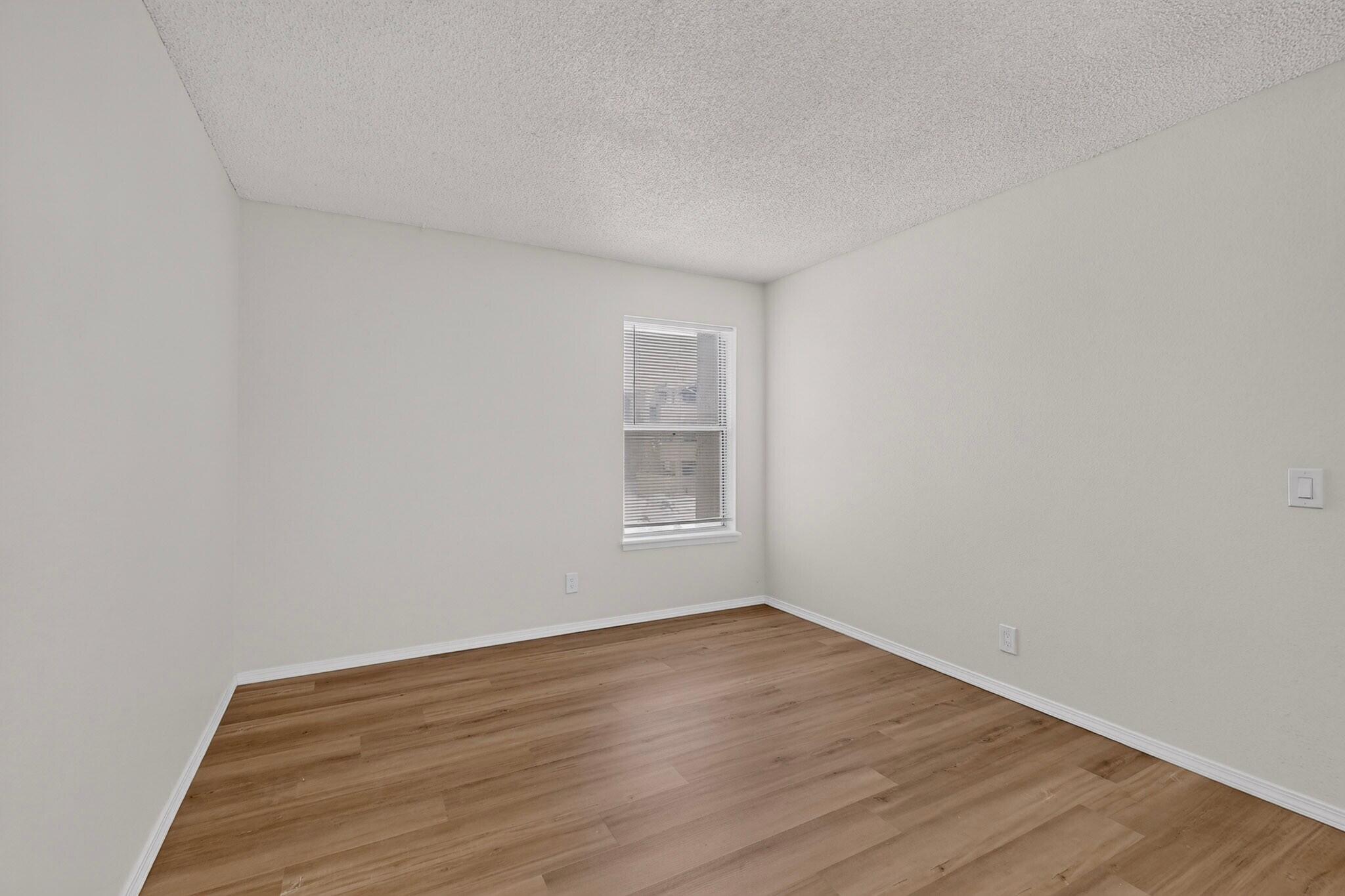 Photo 9 — 3859 Montgomery Boulevard NE APT 1321