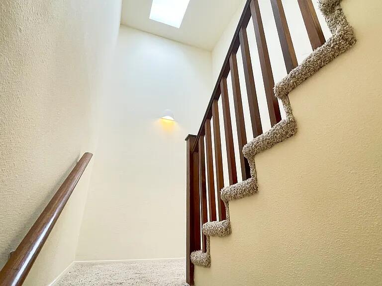Photo 9 — 785 Tramway Lane NE # 10