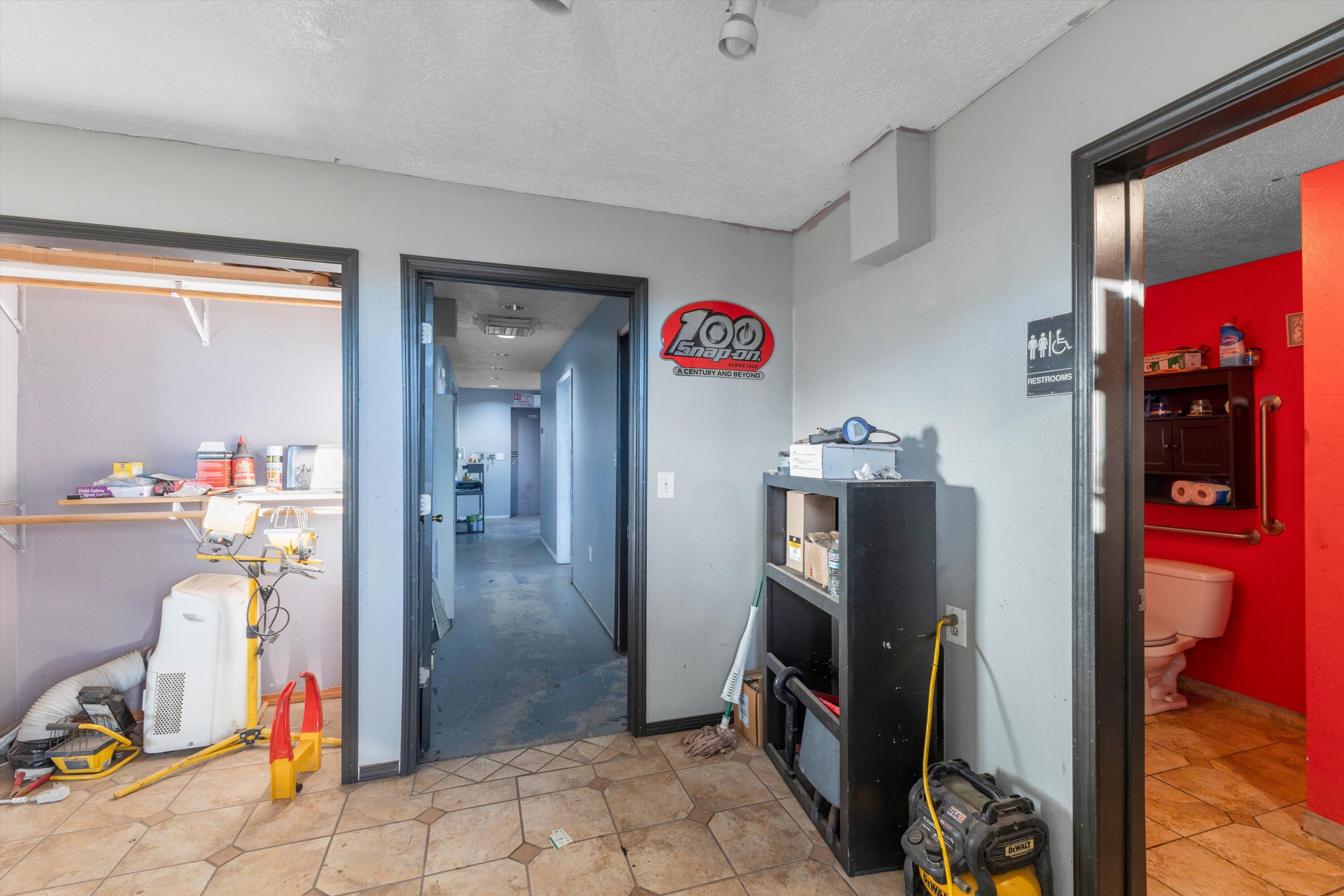 Photo 14 — 616 Coso Avenue SE