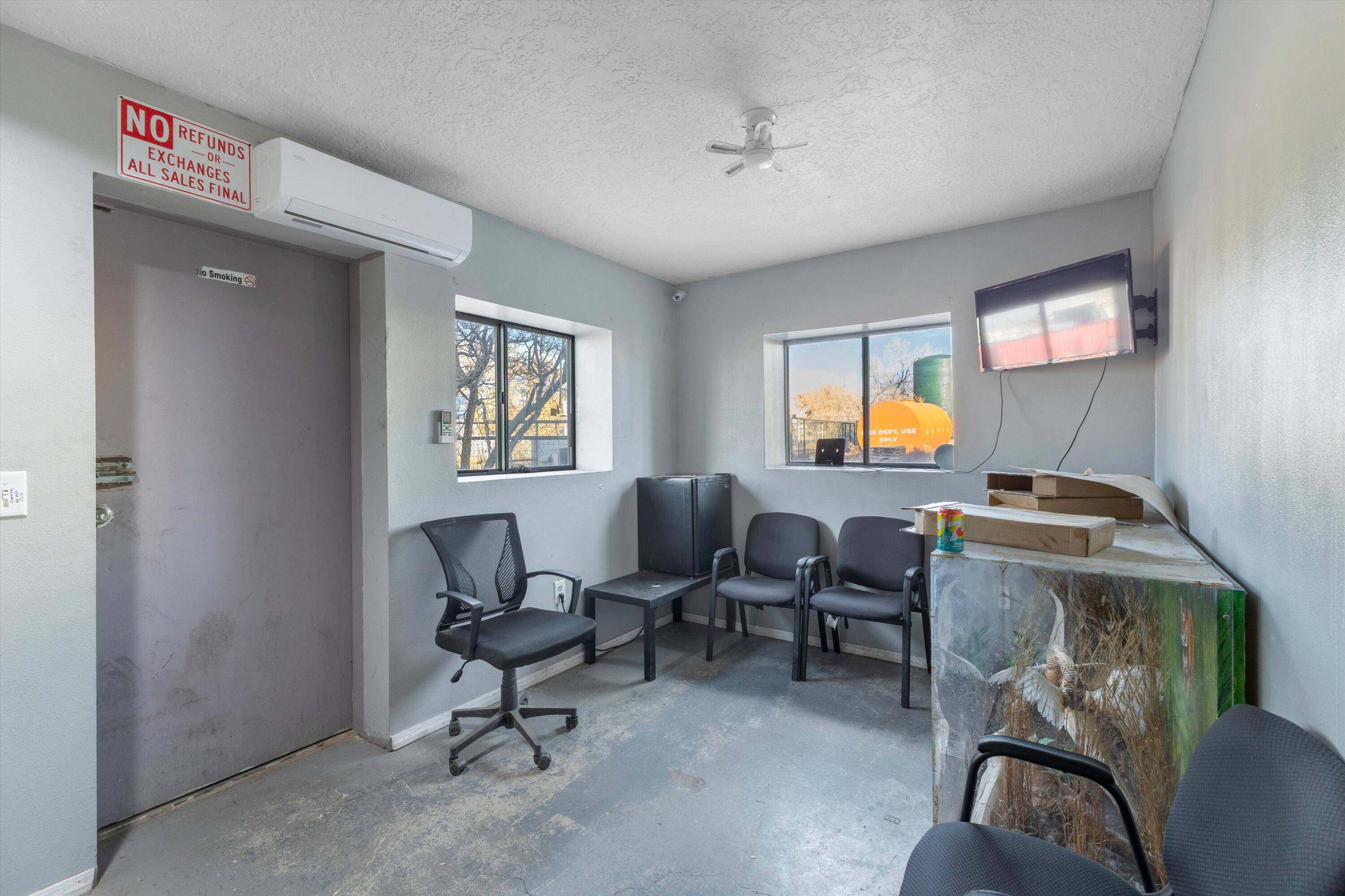 Photo 8 — 616 Coso Avenue SE