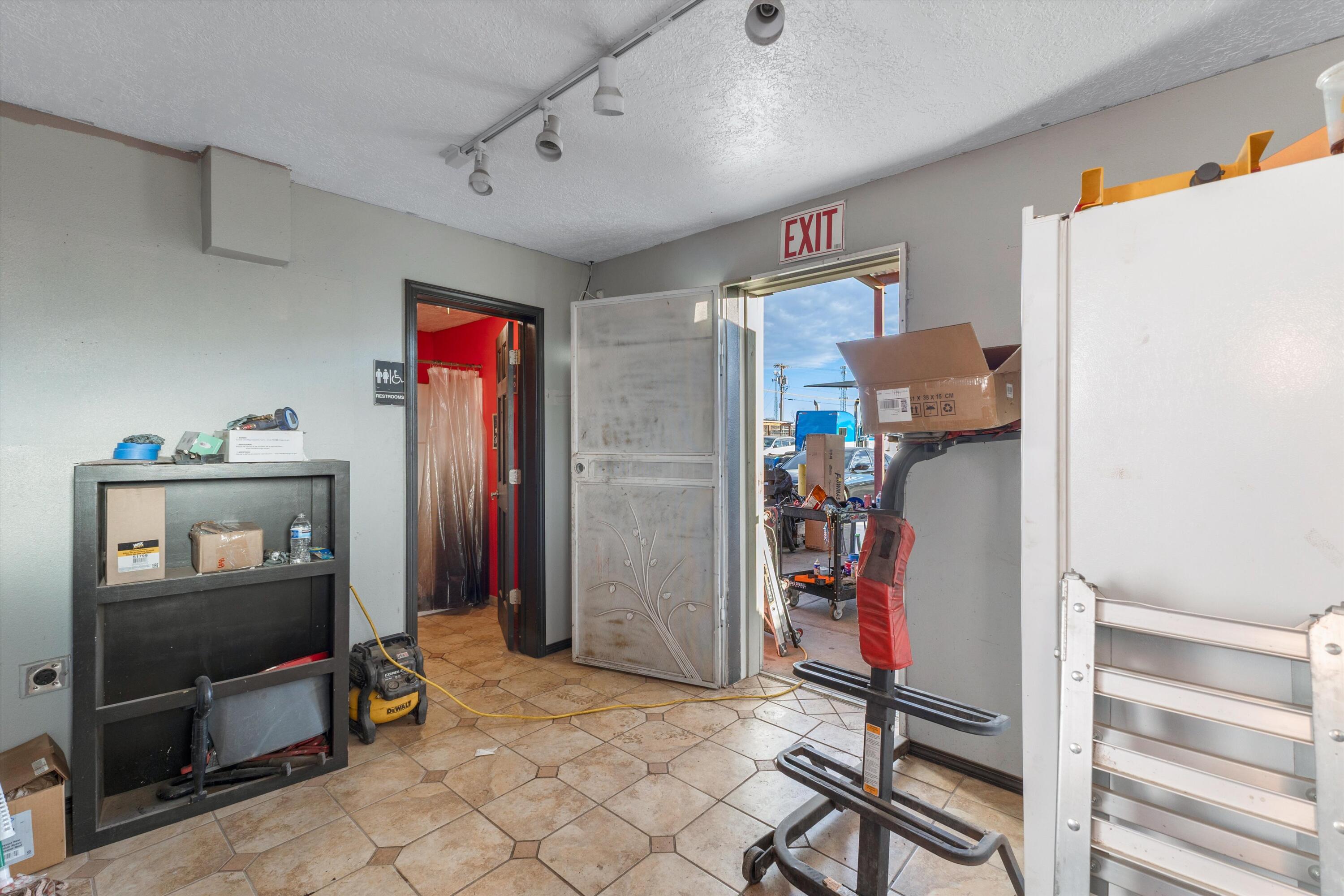 Photo 6 — 616 Coso Avenue SE