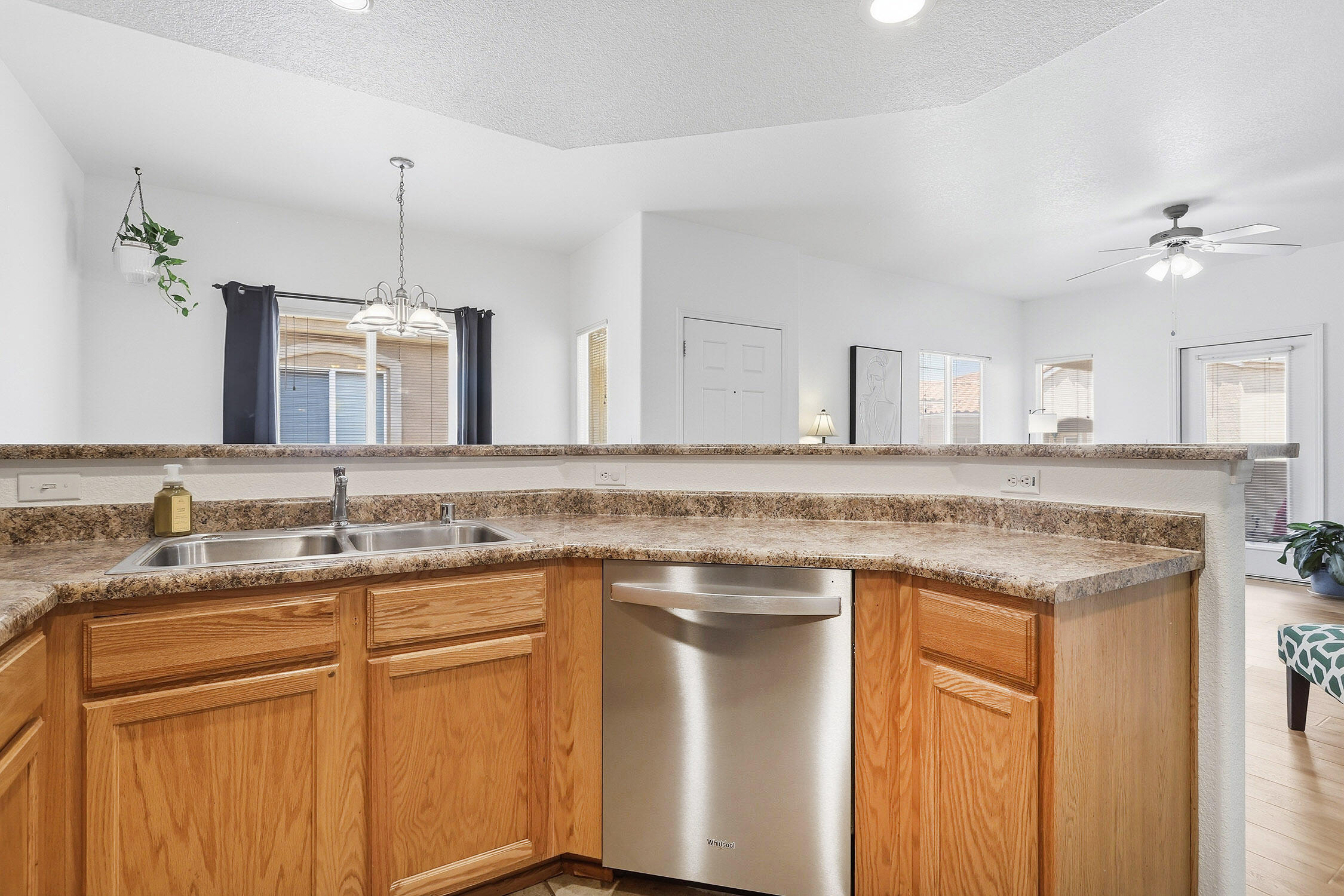 Photo 16 — 6800 Vista Del Norte Drive NE 427