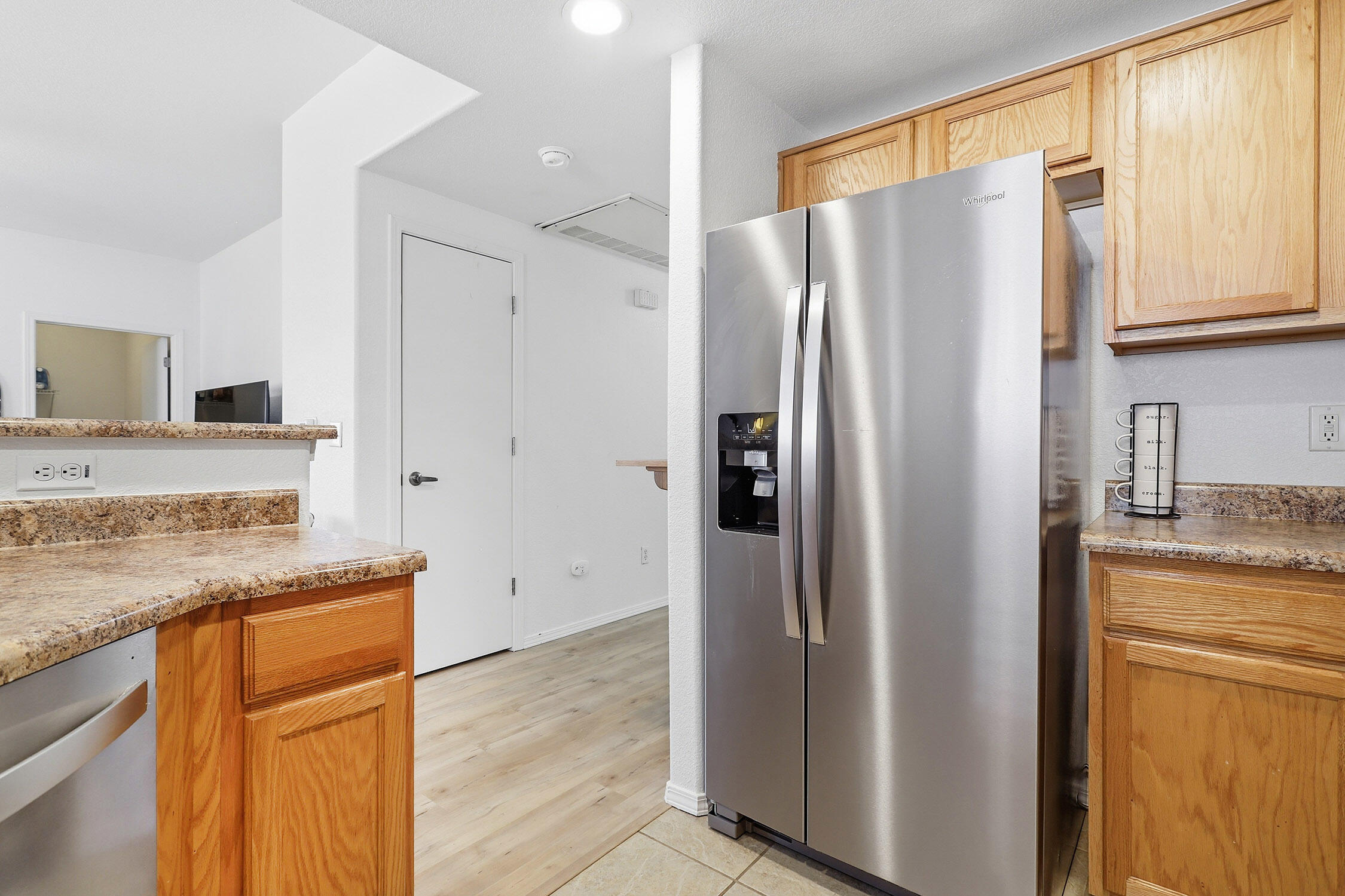 Photo 15 — 6800 Vista Del Norte Drive NE 427