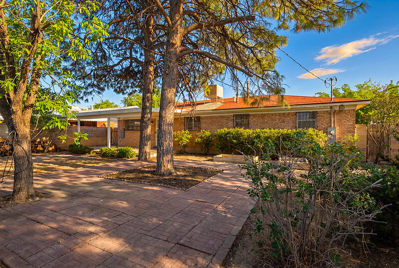 Photo 6 — 4721 Comanche Road NE