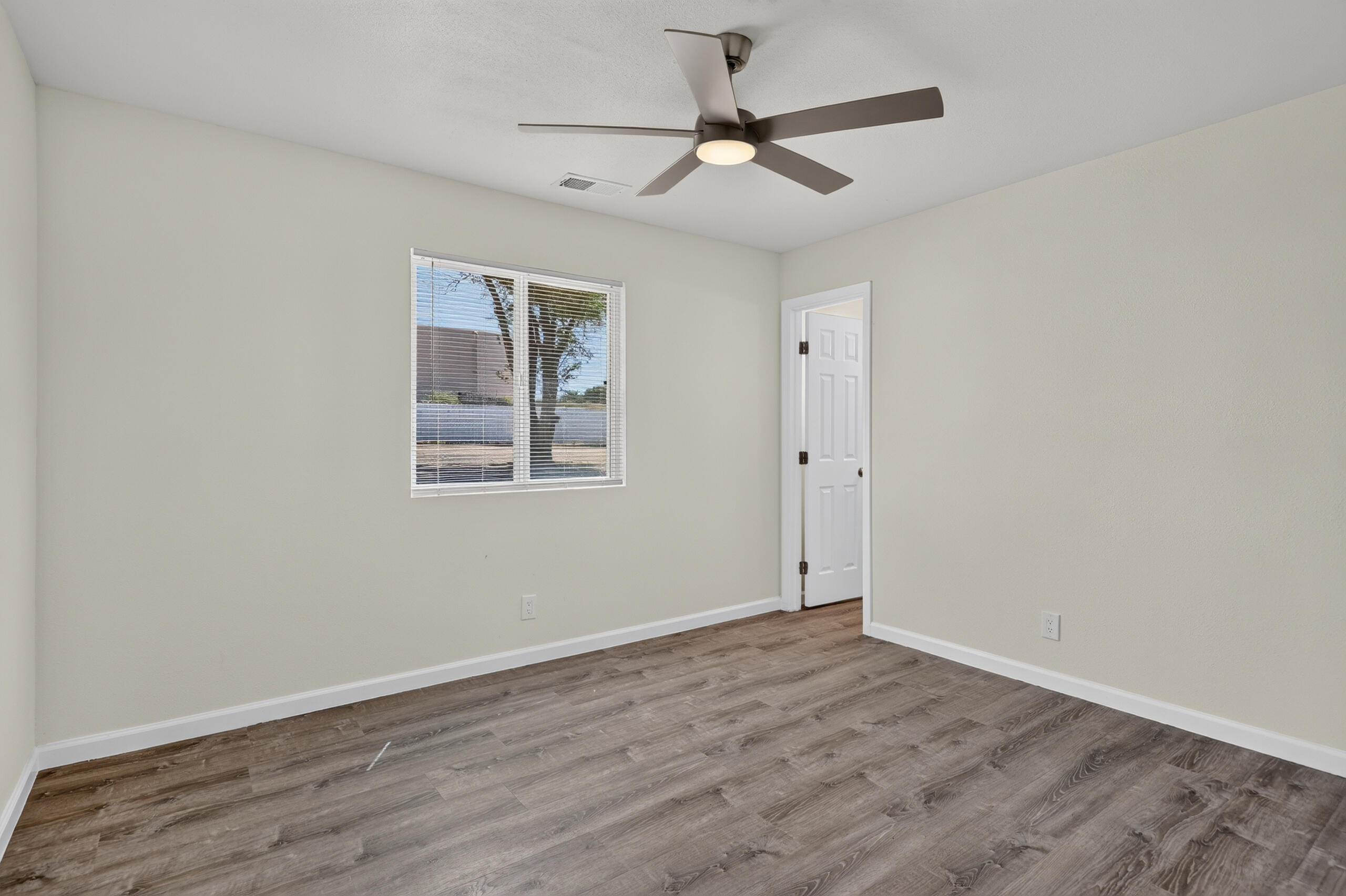 Photo 13 — 102 2nd Street SE