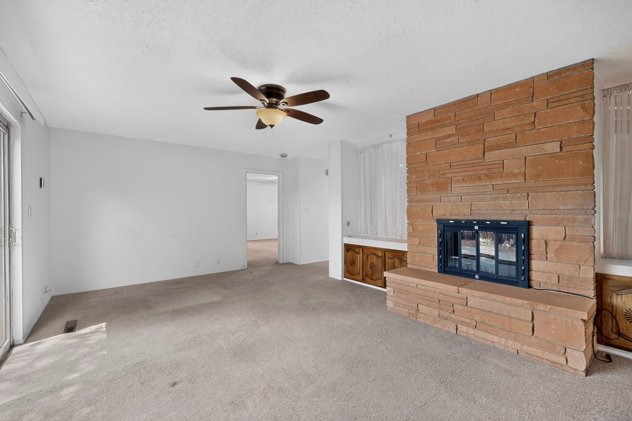 Photo 12 — 6100 Rio Hondo Drive NE
