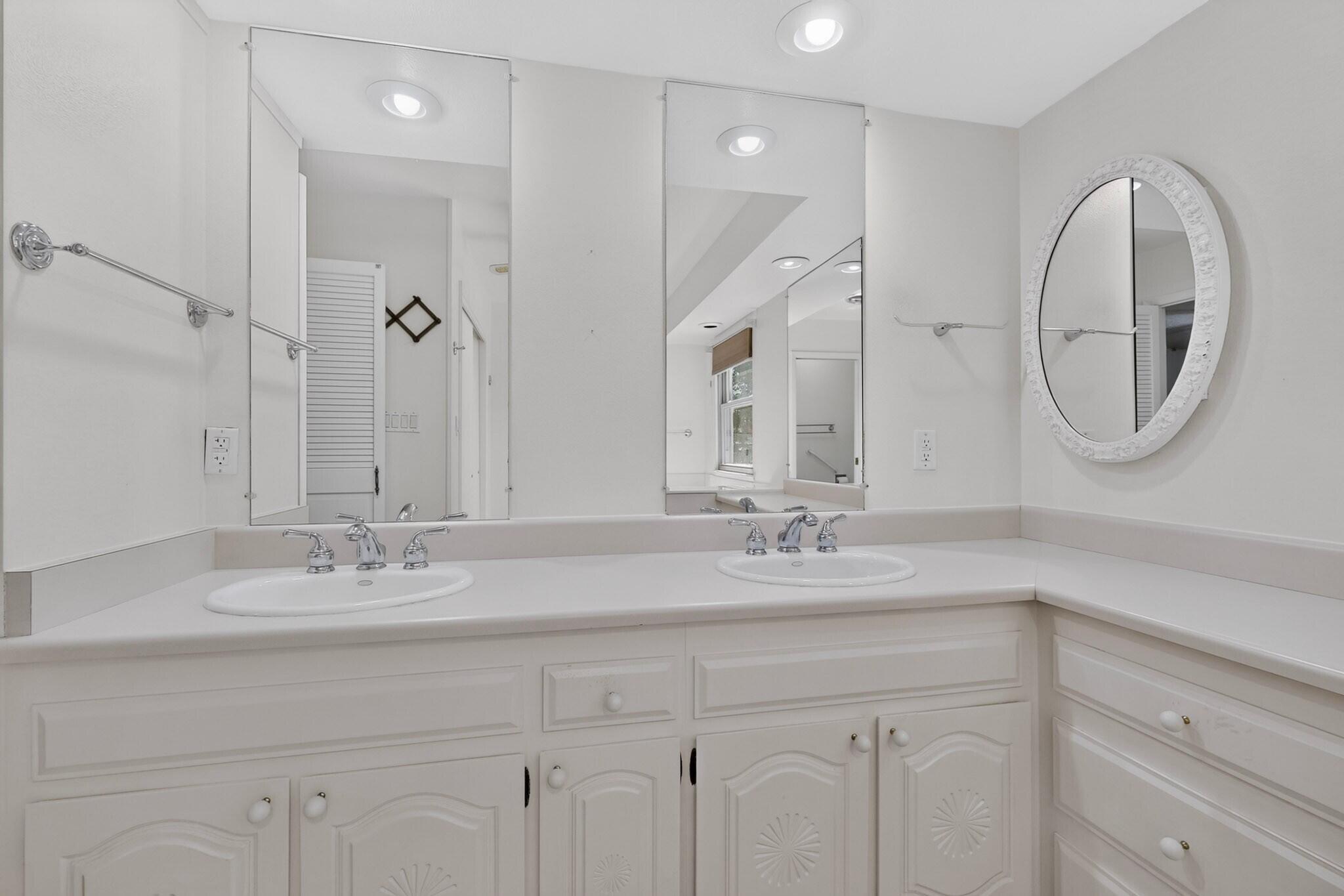 Photo 18 — 6100 Rio Hondo Drive NE