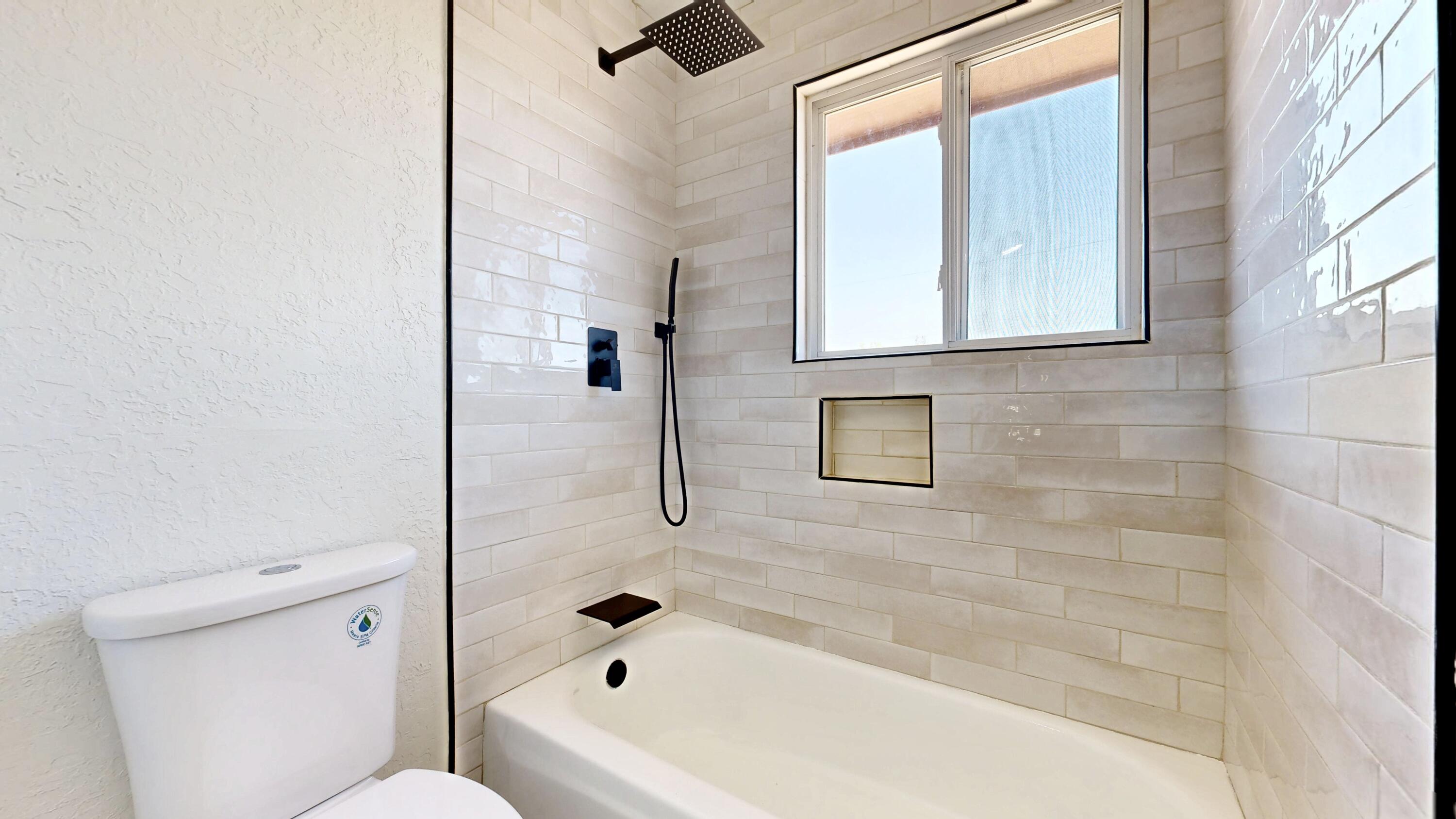 Photo 5 — 14304 Oakwood Place NE