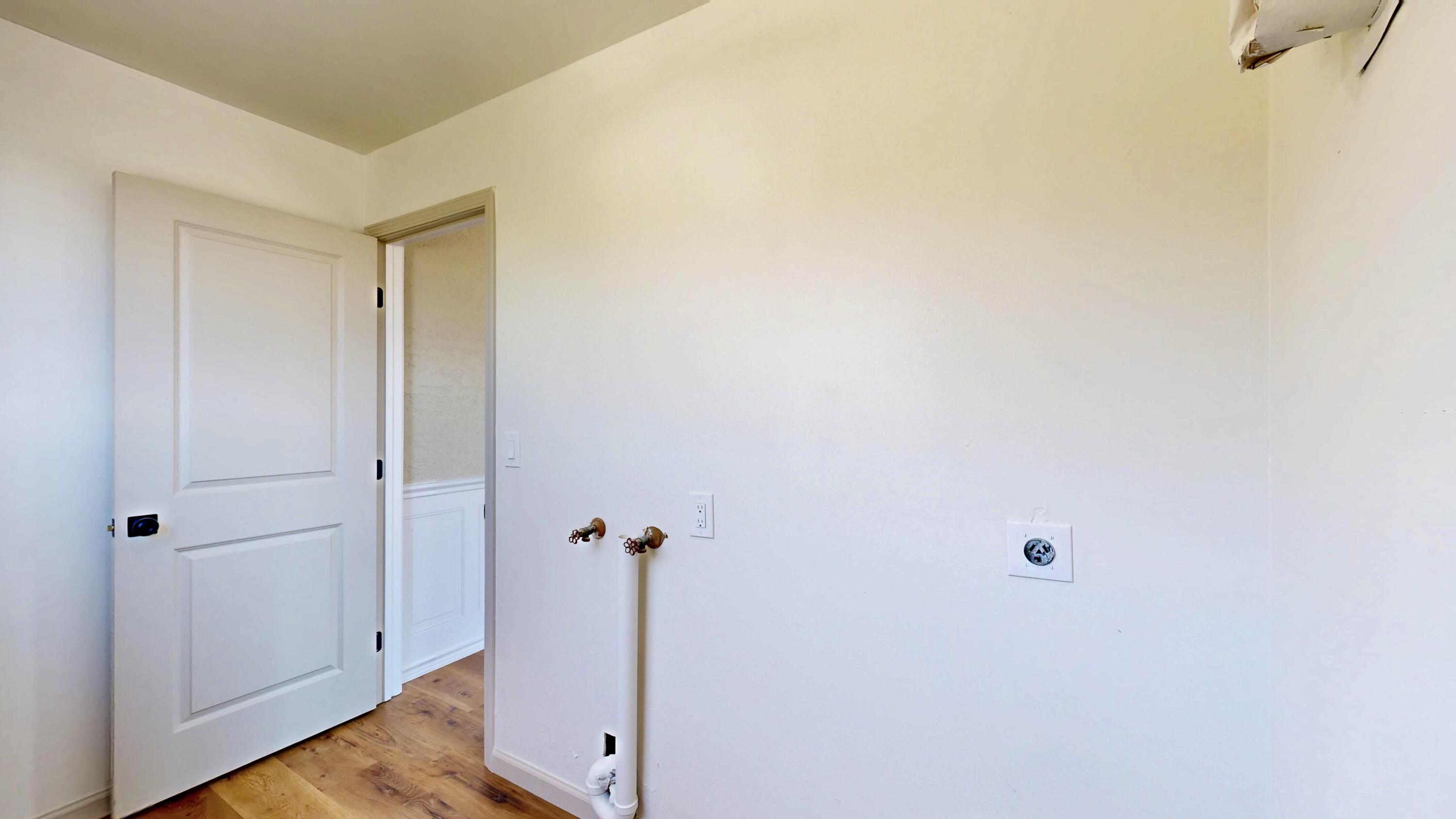 Photo 13 — 14304 Oakwood Place NE