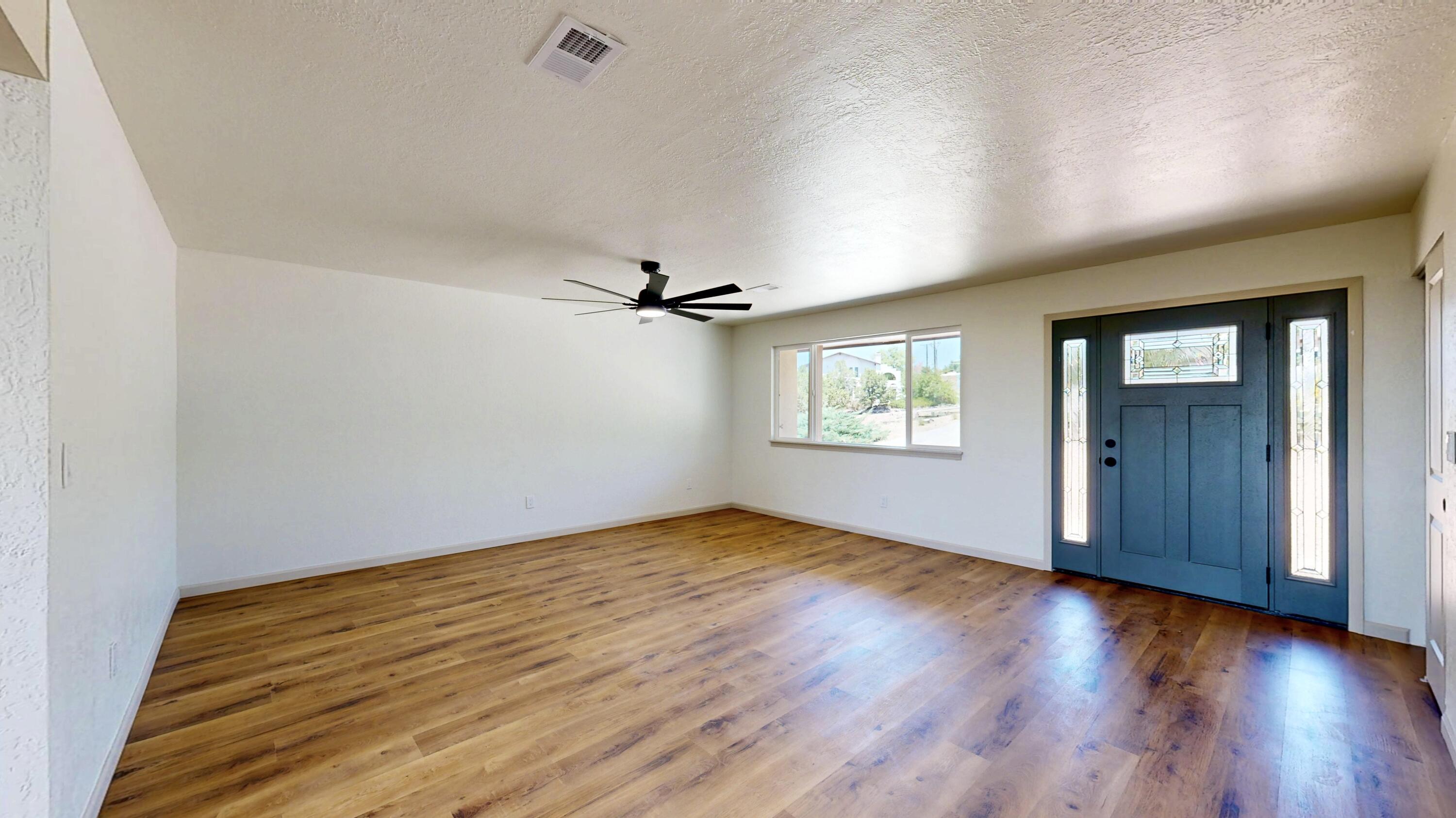 Photo 15 — 14304 Oakwood Place NE