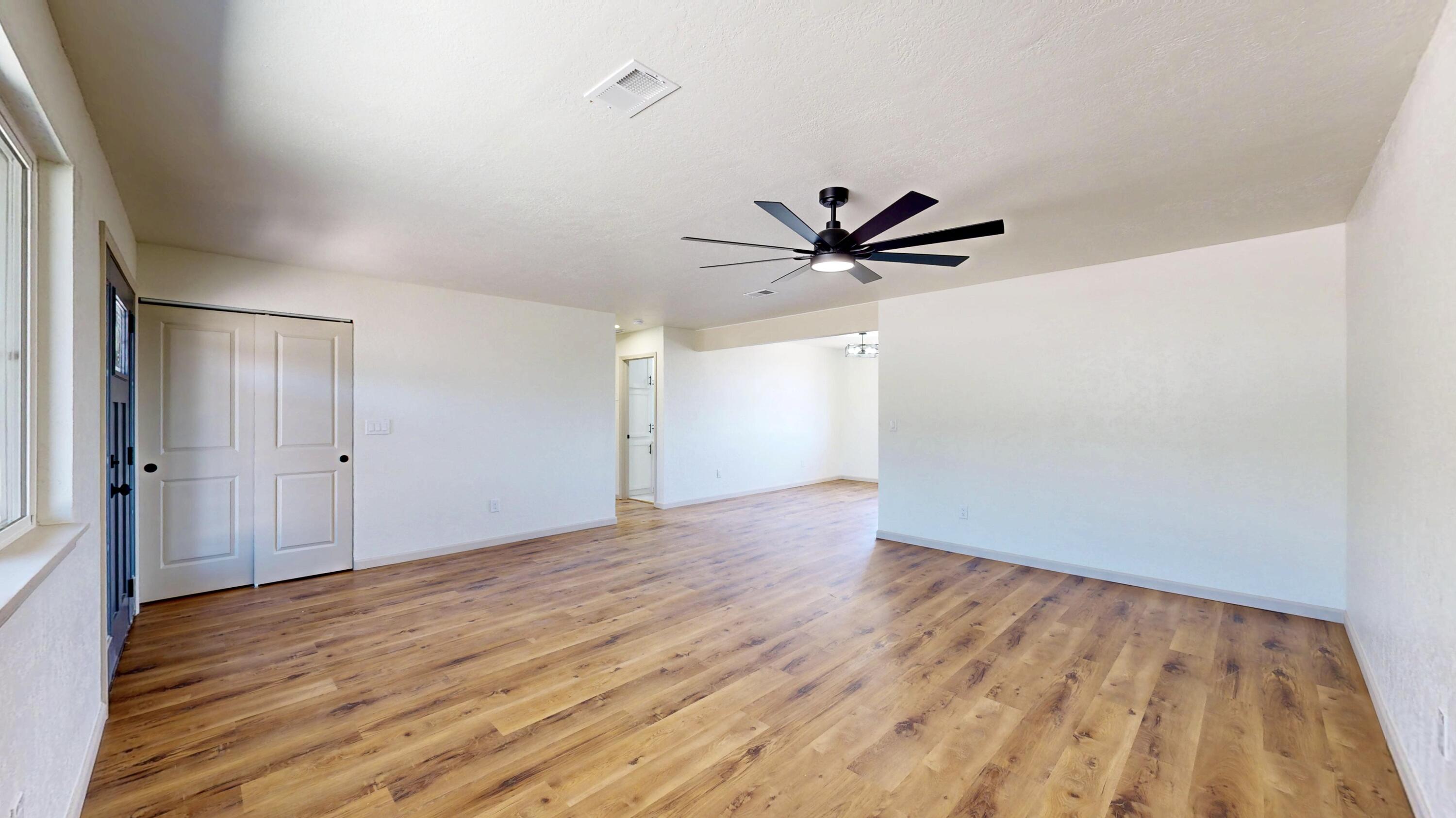 Photo 19 — 14304 Oakwood Place NE