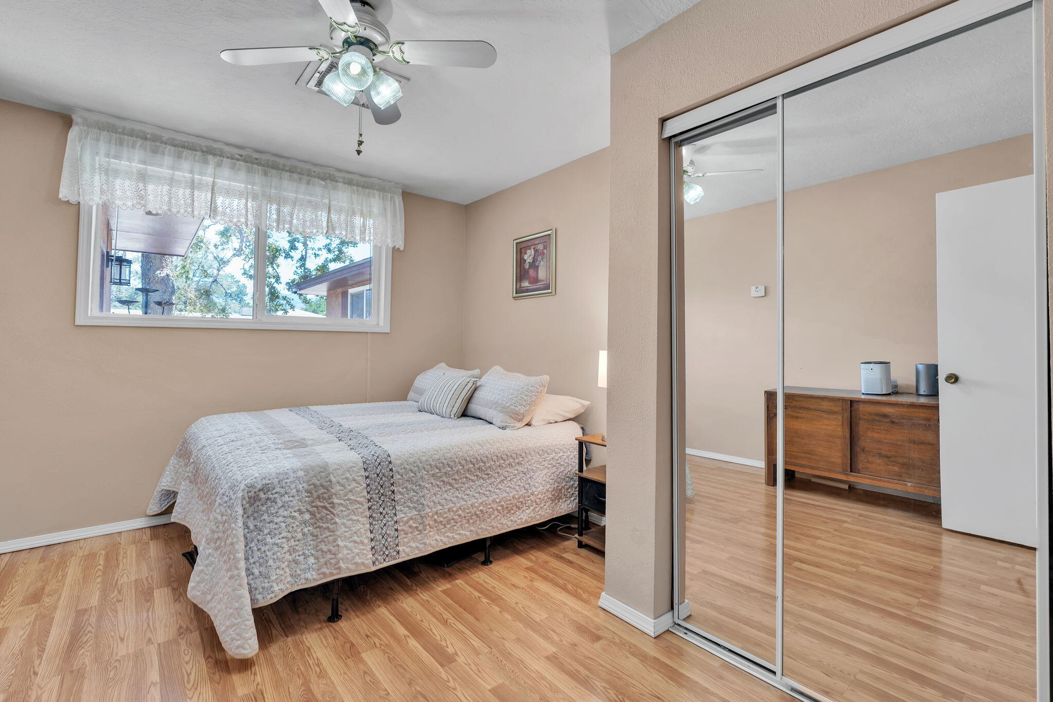 Photo 19 — 5909 Woodford Drive NE