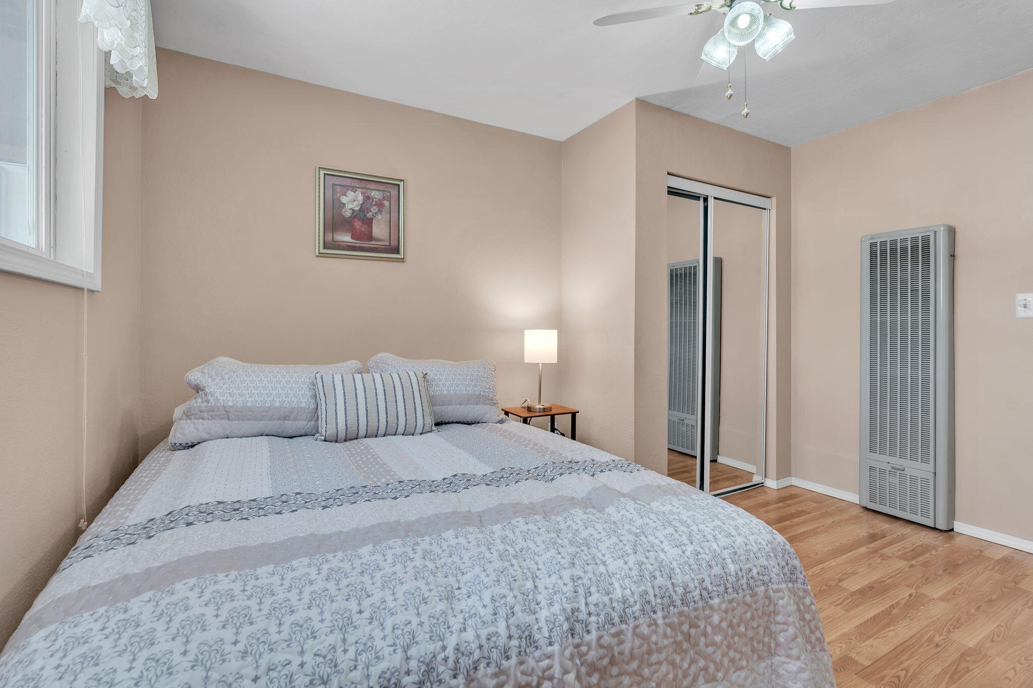 Photo 18 — 5909 Woodford Drive NE