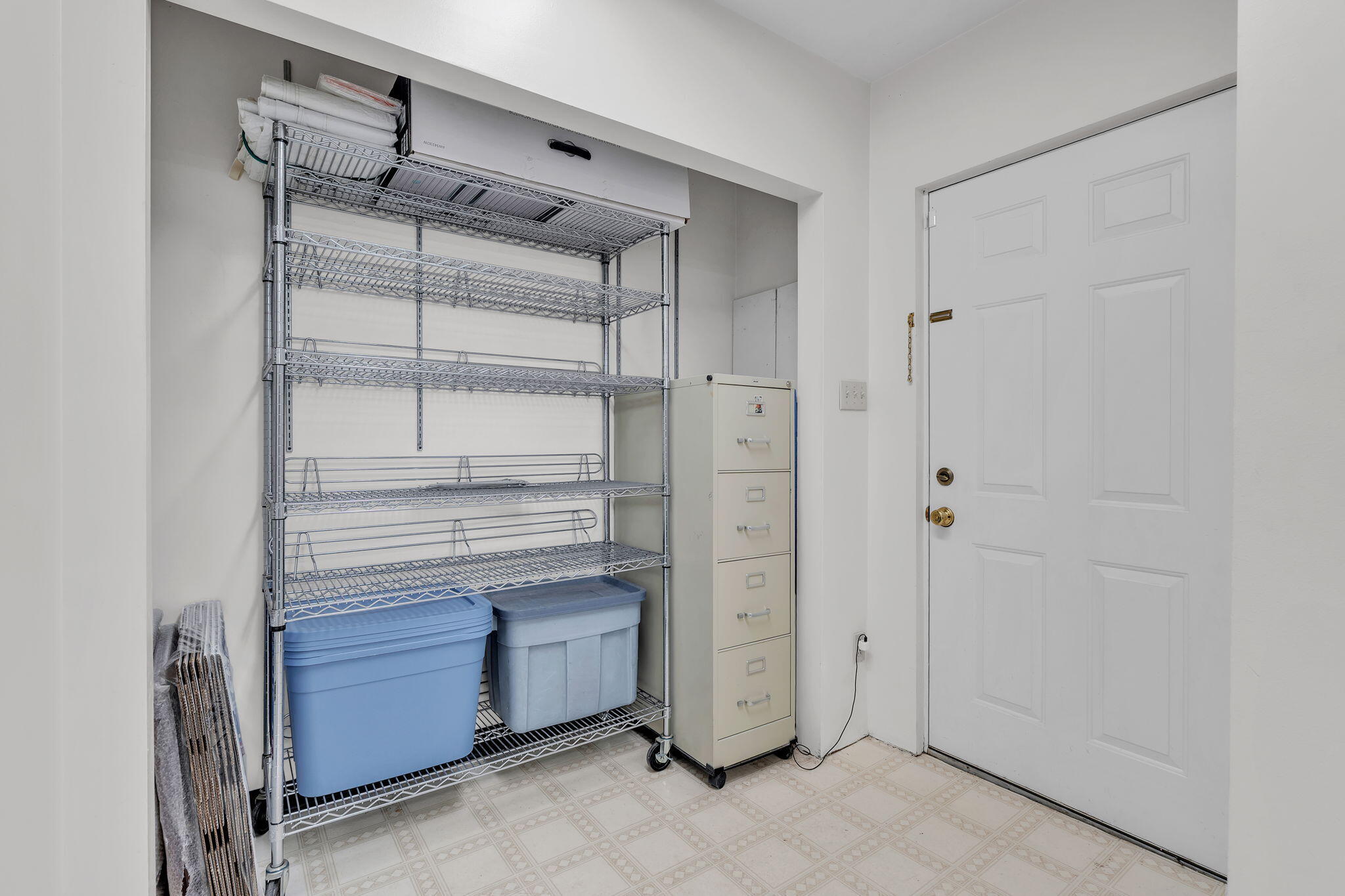 Photo 11 — 5909 Woodford Drive NE