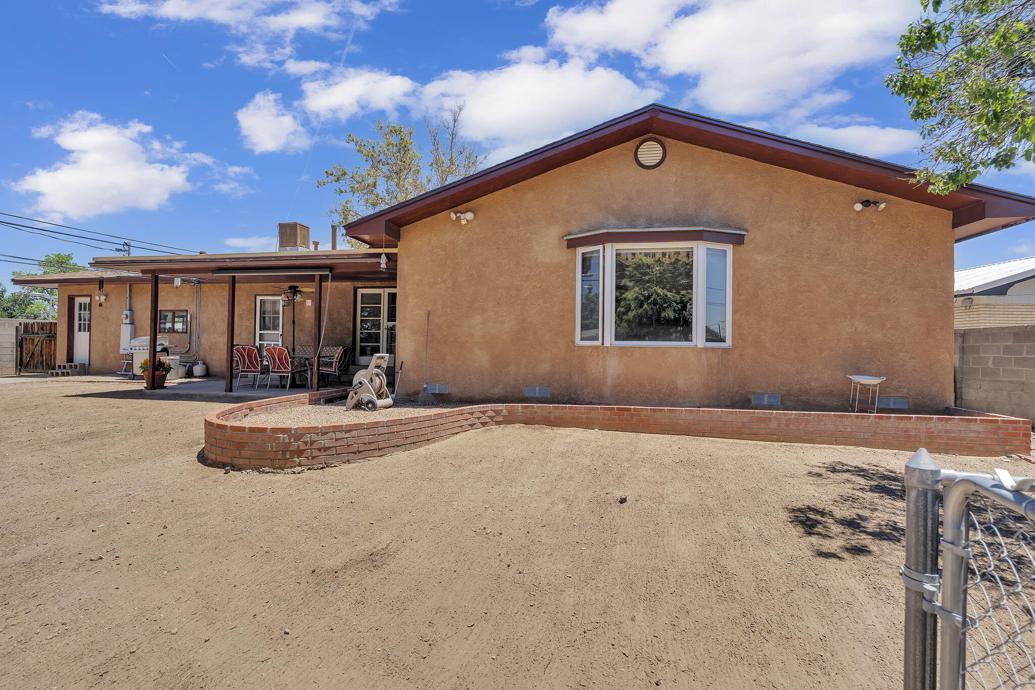 Photo 4 — 5909 Woodford Drive NE