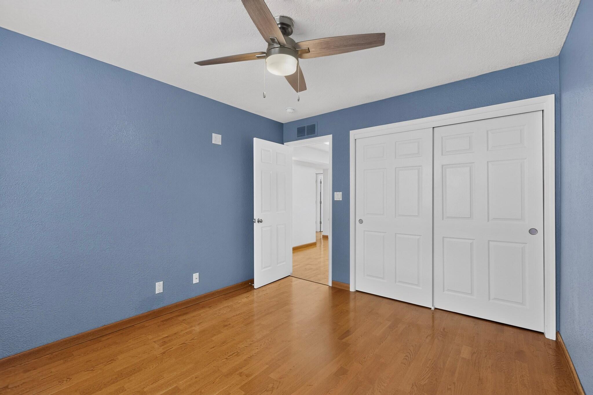 Photo 12 — 5912 Canyon Crest Place NE