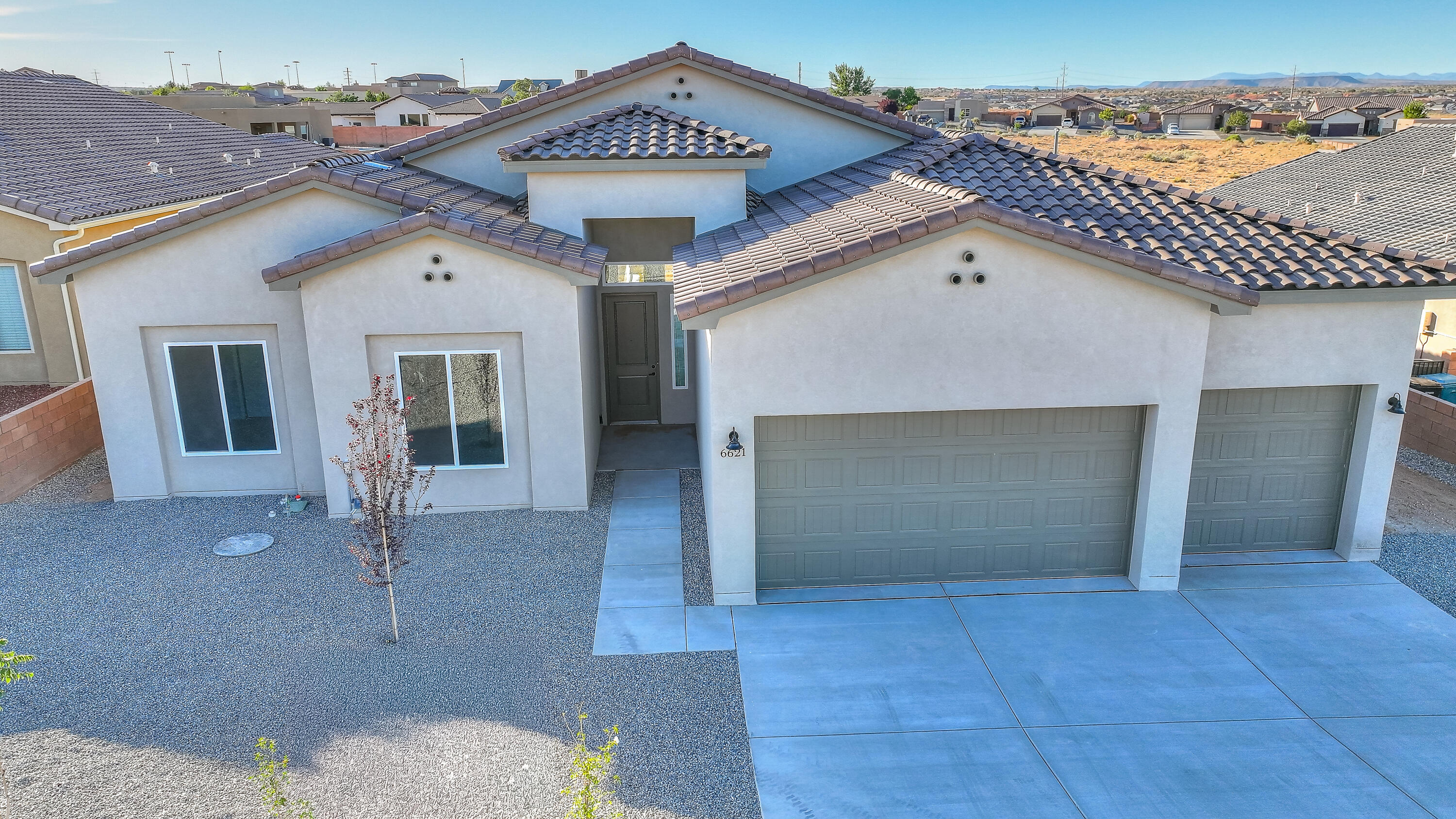Photo 18 — 6621 Icarian Road NE