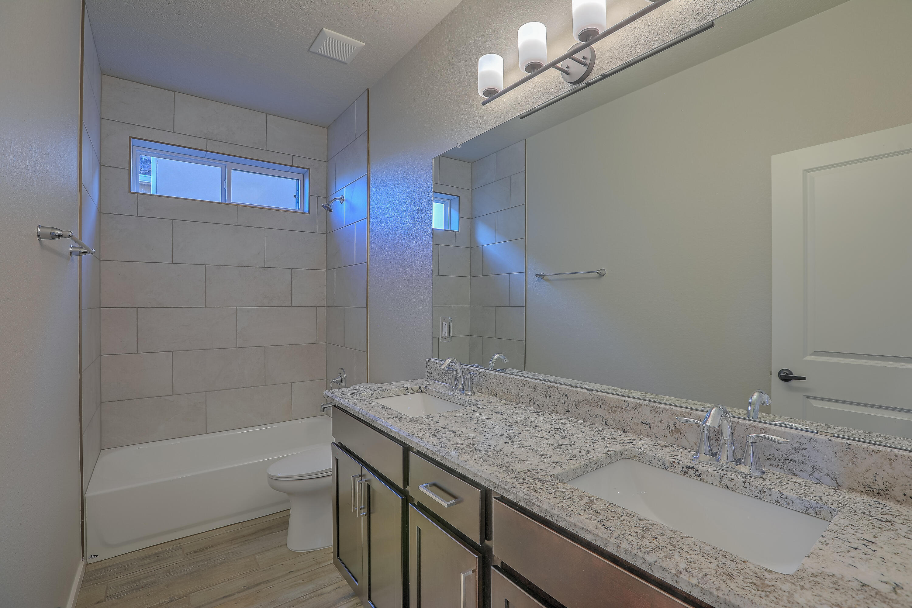 Photo 3 — 6621 Icarian Road NE