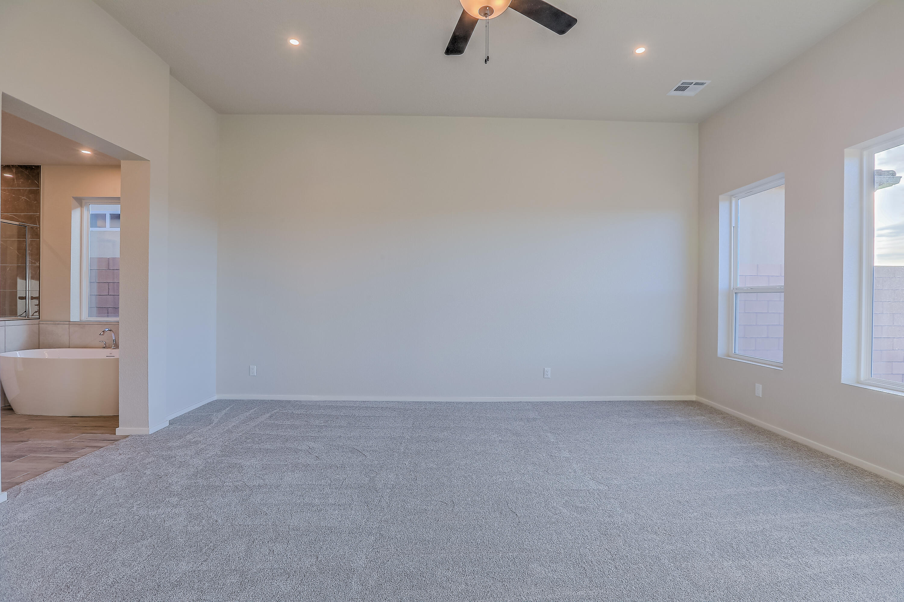 Photo 6 — 6621 Icarian Road NE