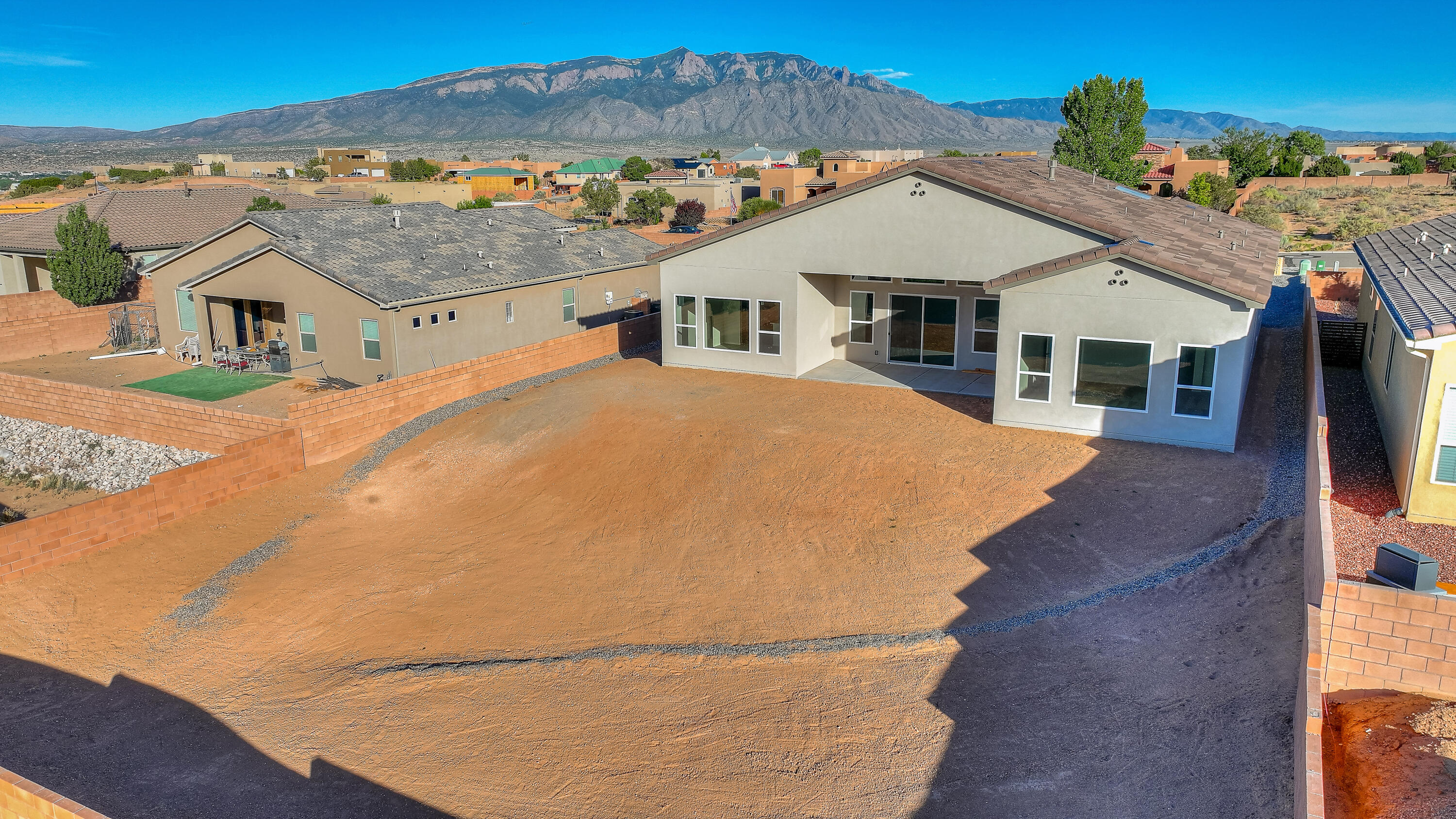 Photo 14 — 6621 Icarian Road NE
