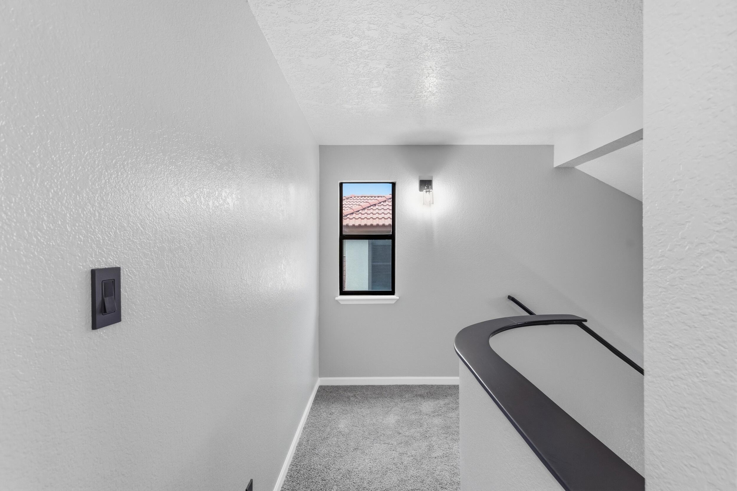 Photo 11 — 7628 Oakland Avenue NE