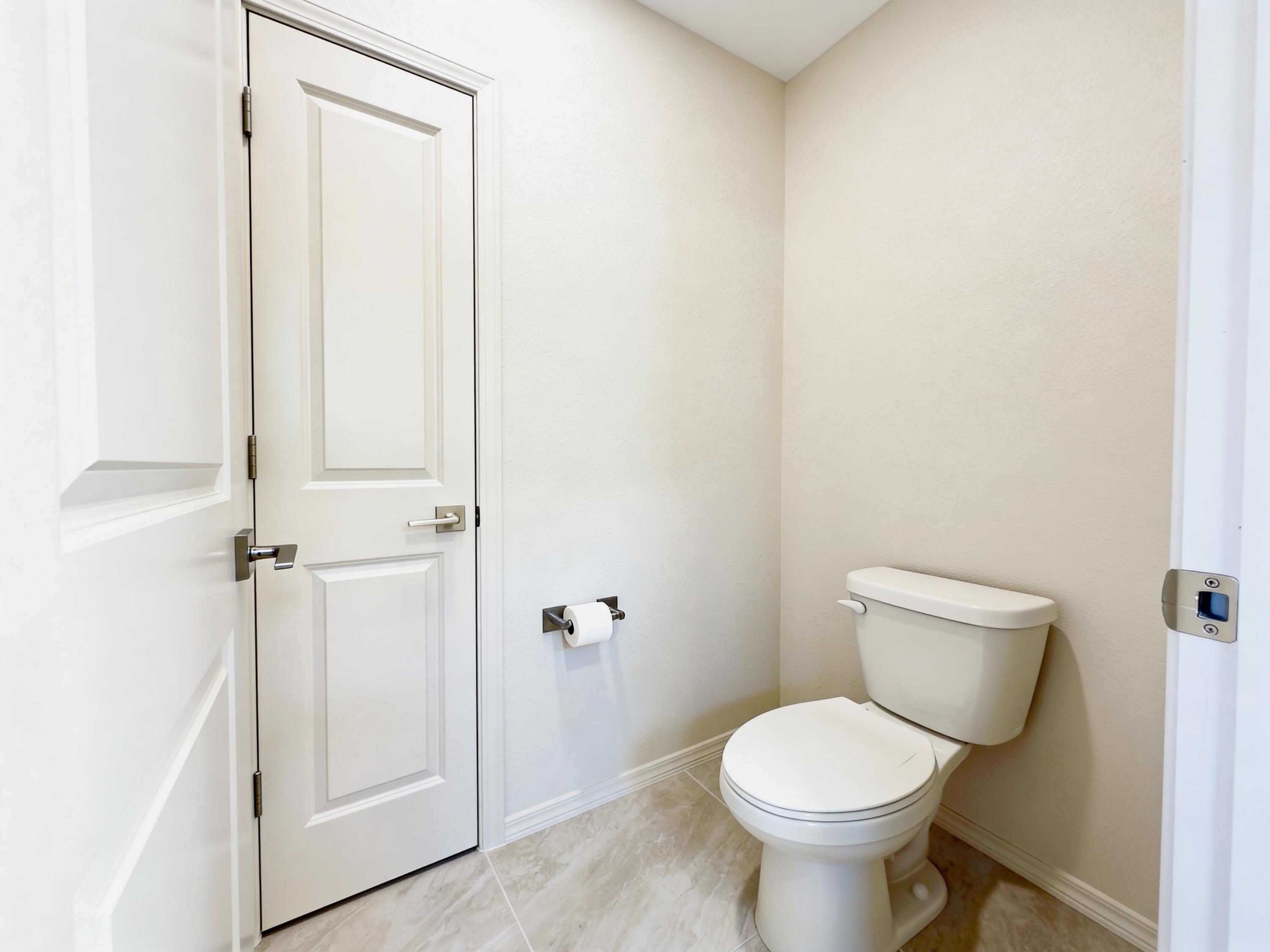 Photo 5 — 151 Fernleaf Court NW