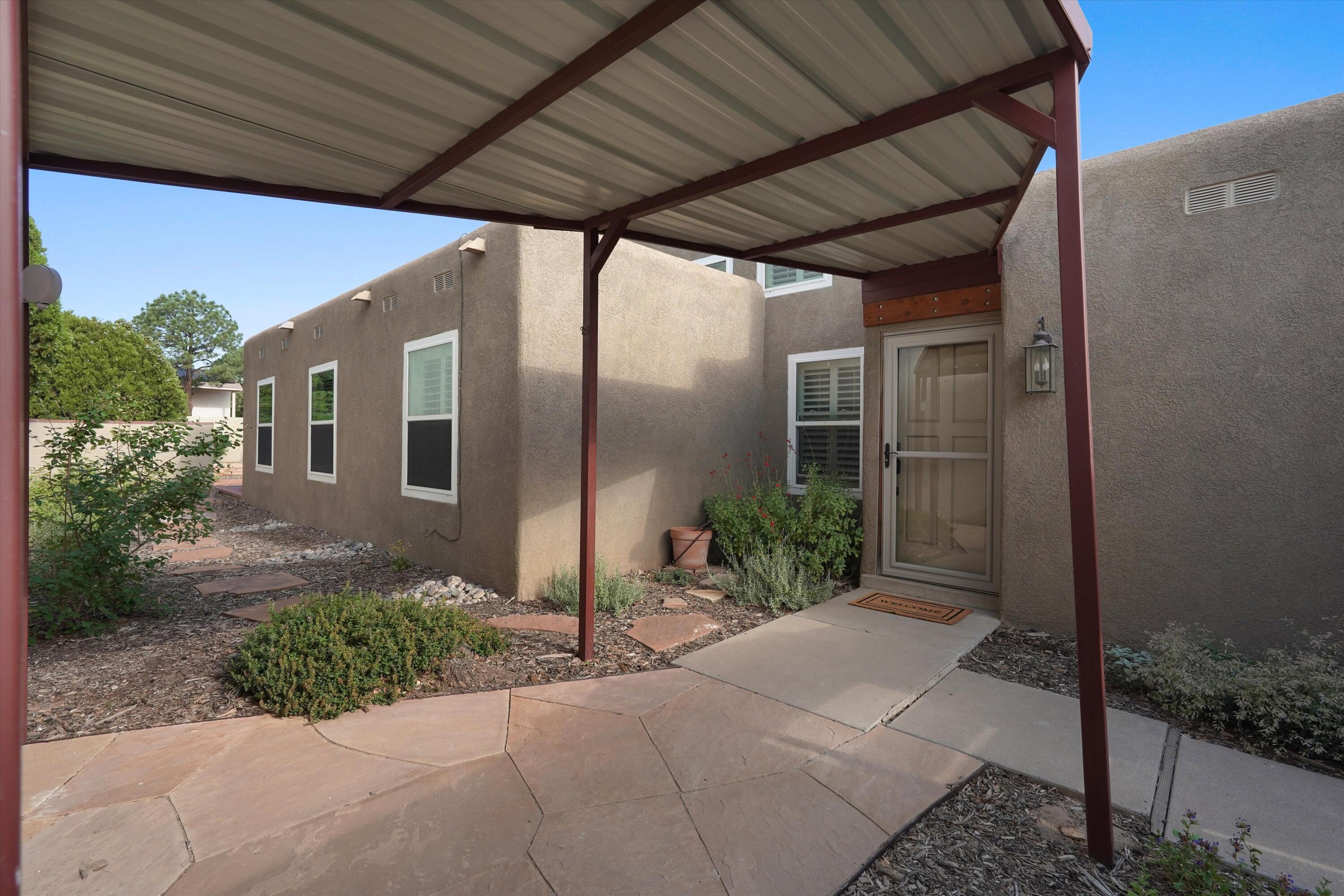 Photo 2 — 5227 Saratoga Drive NW