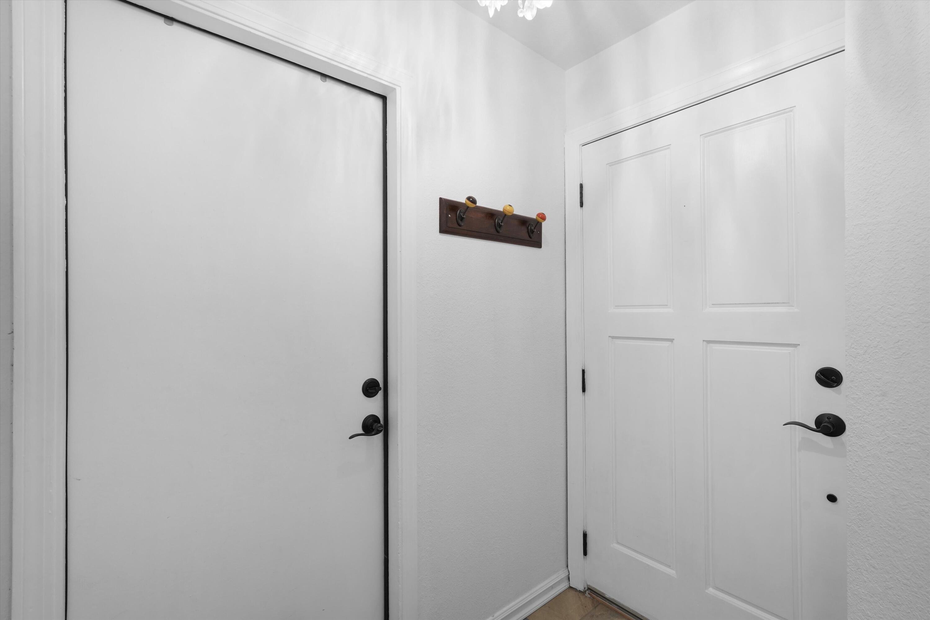 Photo 6 — 5227 Saratoga Drive NW